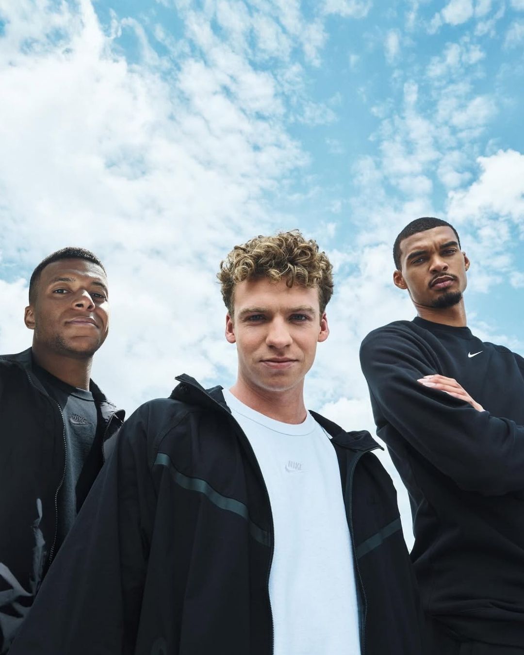 A year after the Paris Olympics, Léon Marchand continues his conquest of the world of sport With Nike, alongside his colleagues Kylian Mbappé and Victor Wembanyama