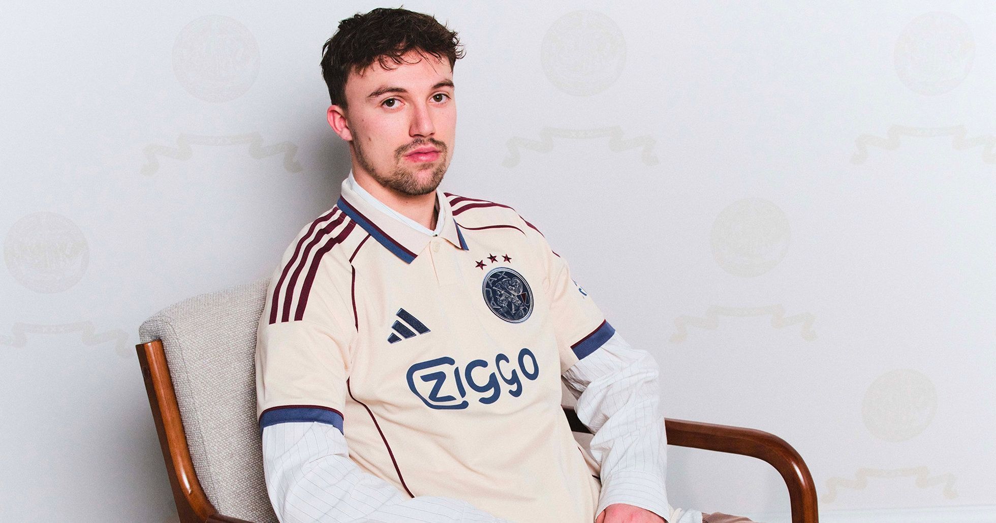 Ajax unveil new 2025/26 Third kit inspired by the historic 1275