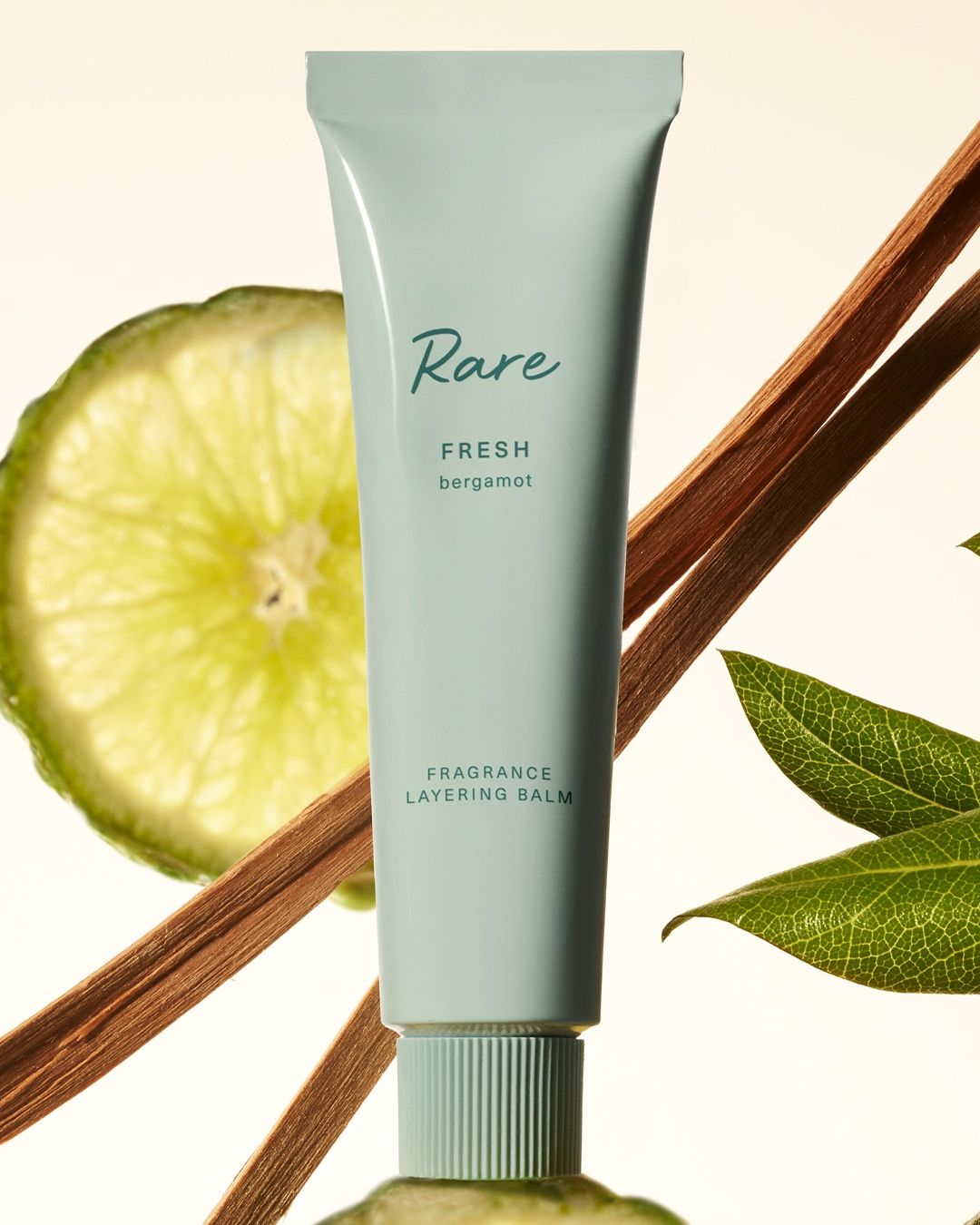 Il nuovo prodotto di Rare Beauty si chiama Fragrance Layering Balm La gamma si amplia | Image 576814