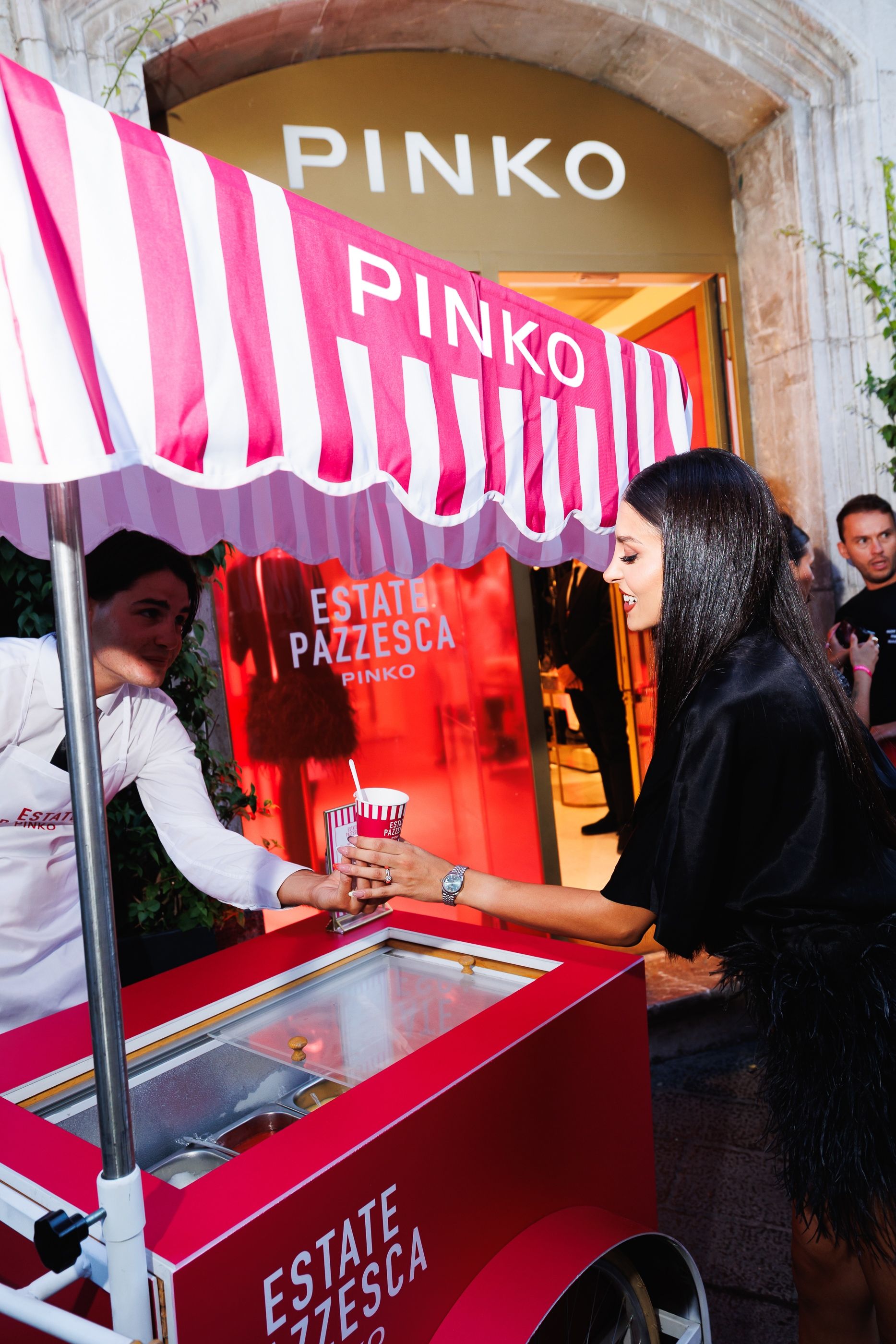 L'estate, con Pinko, è Pazzesca! Il brand italiano colora l'estate italiana e accende la community a Forte dei Marmi e Taormina | Image 576832