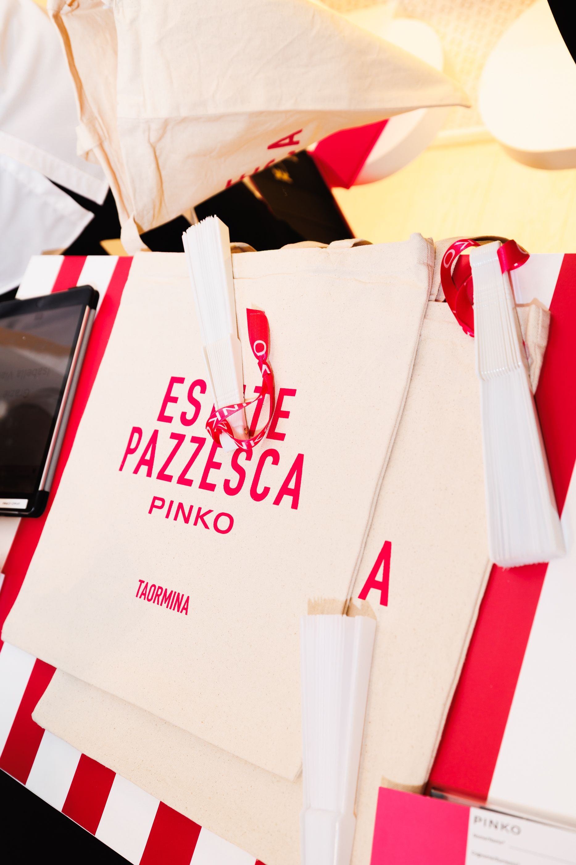 L'estate, con Pinko, è Pazzesca! Il brand italiano colora l'estate italiana e accende la community a Forte dei Marmi e Taormina | Image 576831