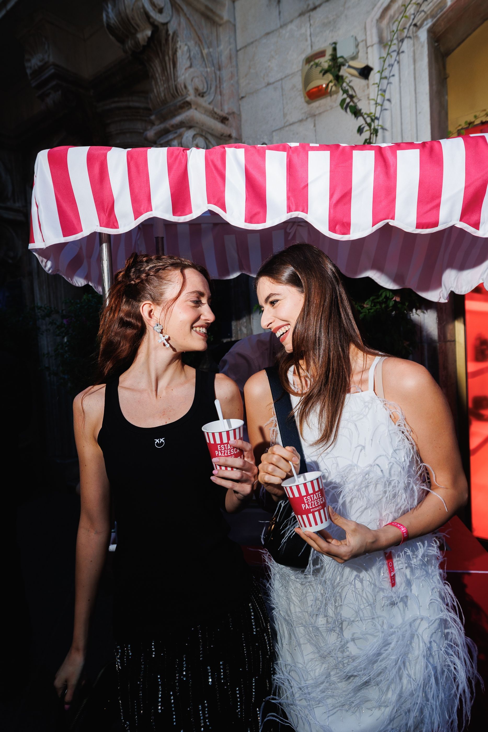 L'estate, con Pinko, è Pazzesca! Il brand italiano colora l'estate italiana e accende la community a Forte dei Marmi e Taormina | Image 576827