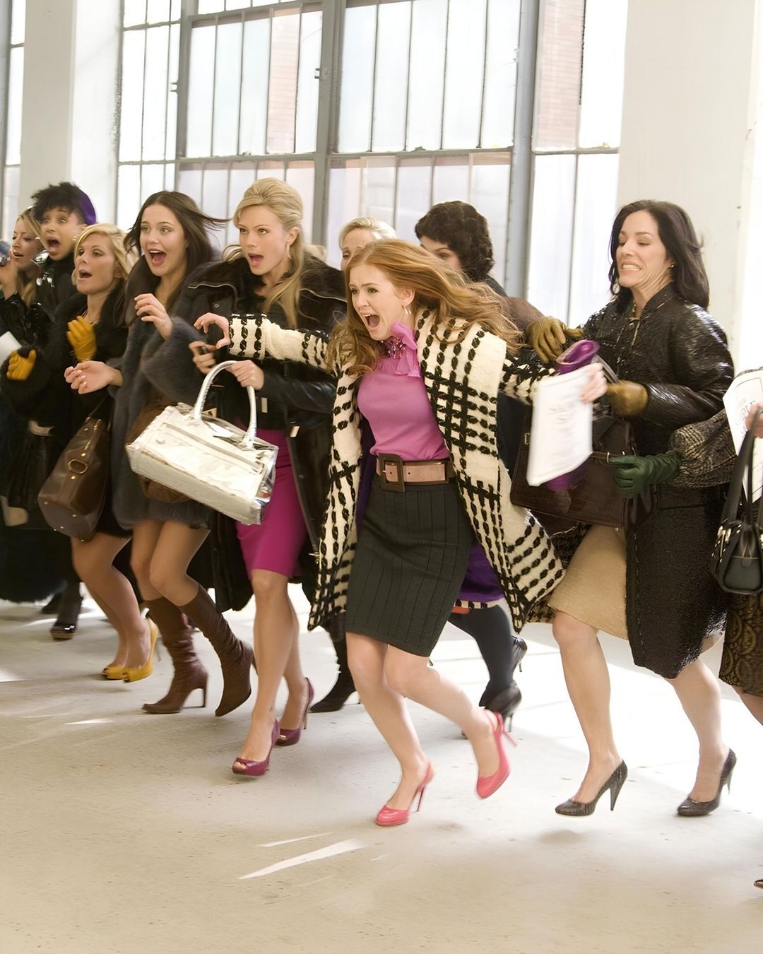 La dipendenza dallo shopping esiste davvero? L&apos;opinione delle esperte sullo shopping compulsivo