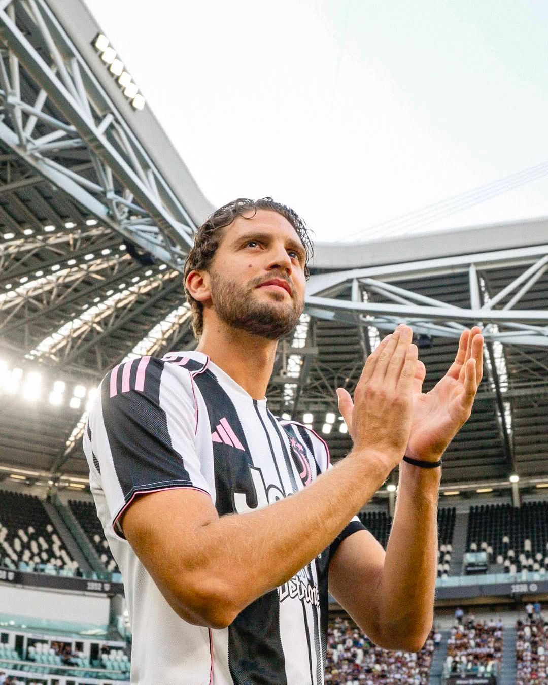 Giorgio Armani designs Juventus&apos; new formalwear The partnership has been announced for the 2025/26 and 2026/27 seasons