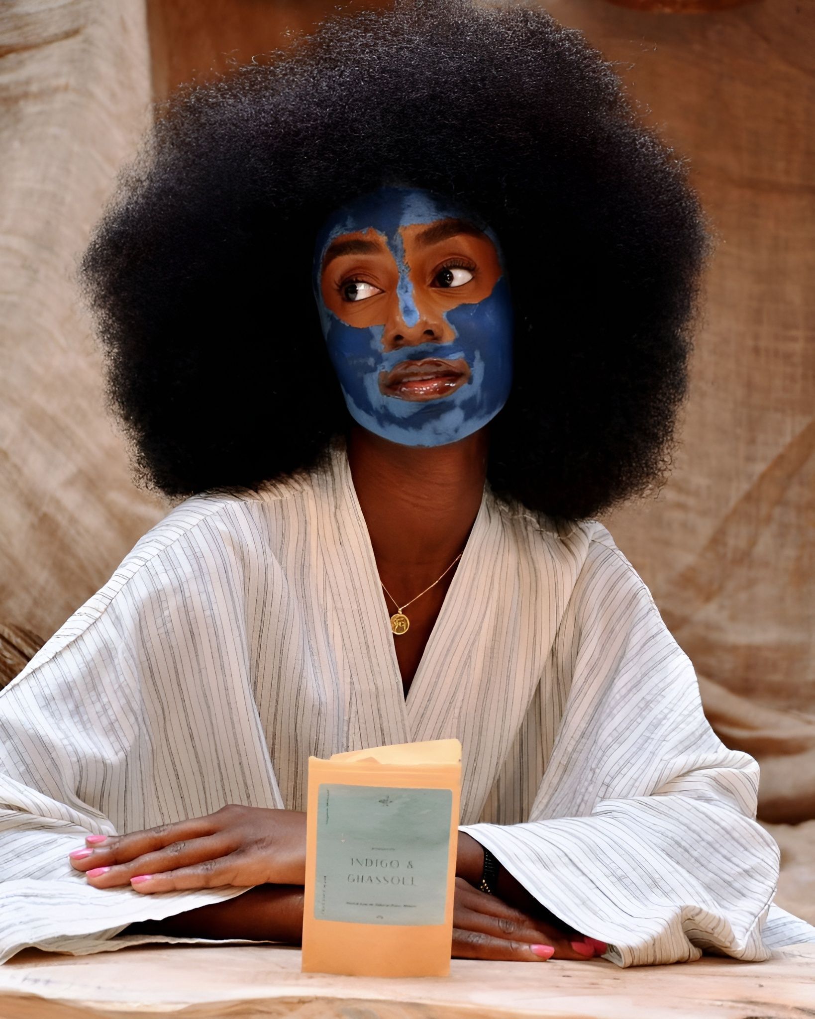 Nila: the blue powder with a thousand properties The Moroccan beauty secret for illuminating the face and body