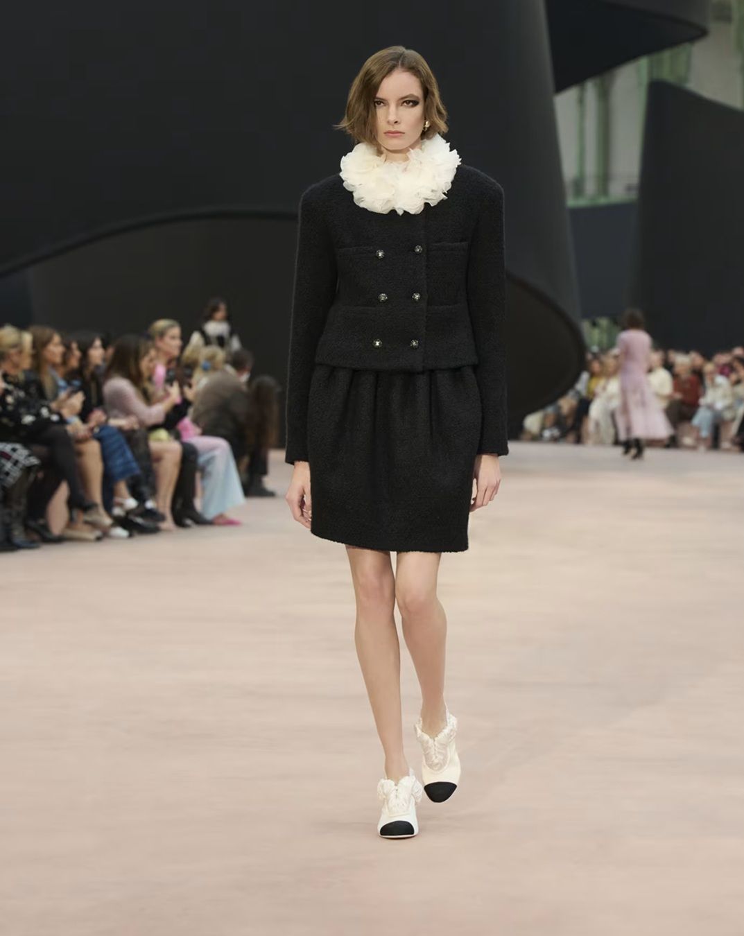 Come ci vestiremo in autunno? I trend moda e quali icone detteranno le nostre scelte di stile | Image 578040