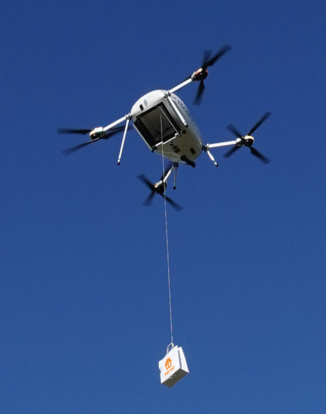 Ora le food delivery si fanno con i droni Il retrofuturismo c’aveva visto lungo