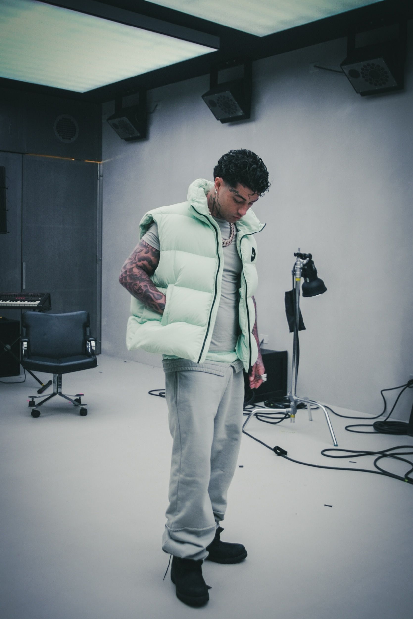 Con Peuterey Plurals, Tony Effe porta il suo stile nel mondo dell’outerwear Con la nuova capsule collection in collaborazione, che verrà presentata durante la prossima Milano Fashion Week | Image 580408