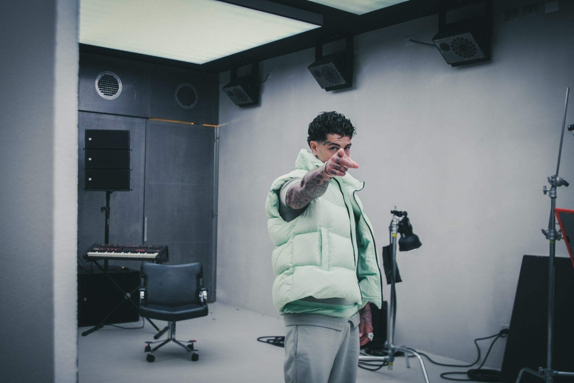 Con Peuterey Plurals, Tony Effe porta il suo stile nel mondo dell’outerwear Con la nuova capsule collection in collaborazione, che verrà presentata durante la prossima Milano Fashion Week | Image 580407