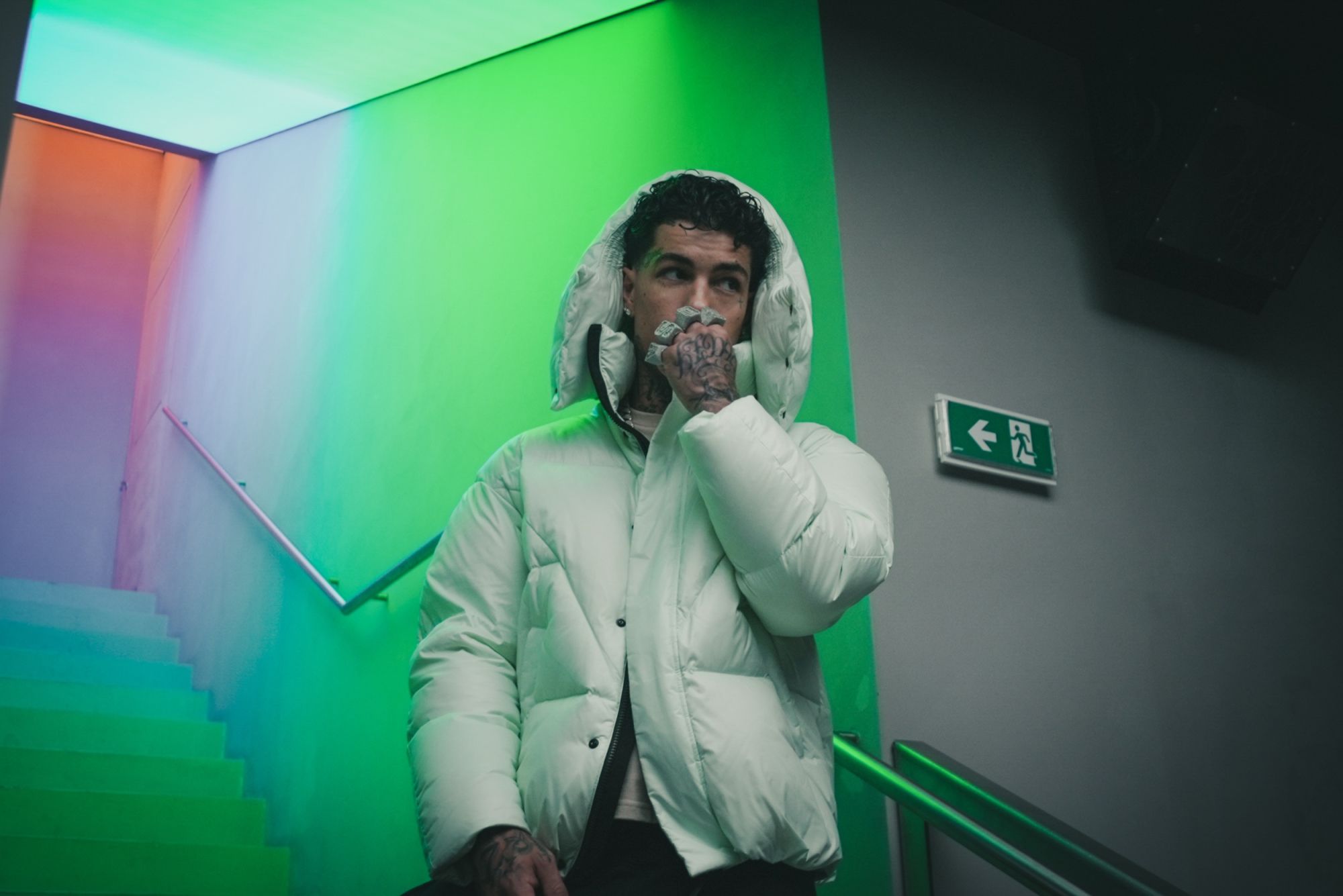 Con Peuterey Plurals, Tony Effe porta il suo stile nel mondo dell’outerwear Con la nuova capsule collection in collaborazione, che verrà presentata durante la prossima Milano Fashion Week | Image 580413