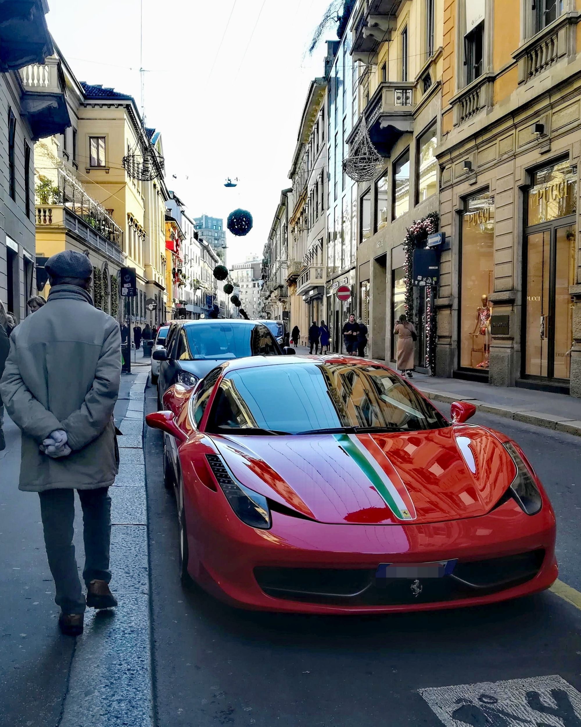 With limited traffic, Montenapoleone has lost 60% of its profits There is less confusion on the streets, but also in the shops