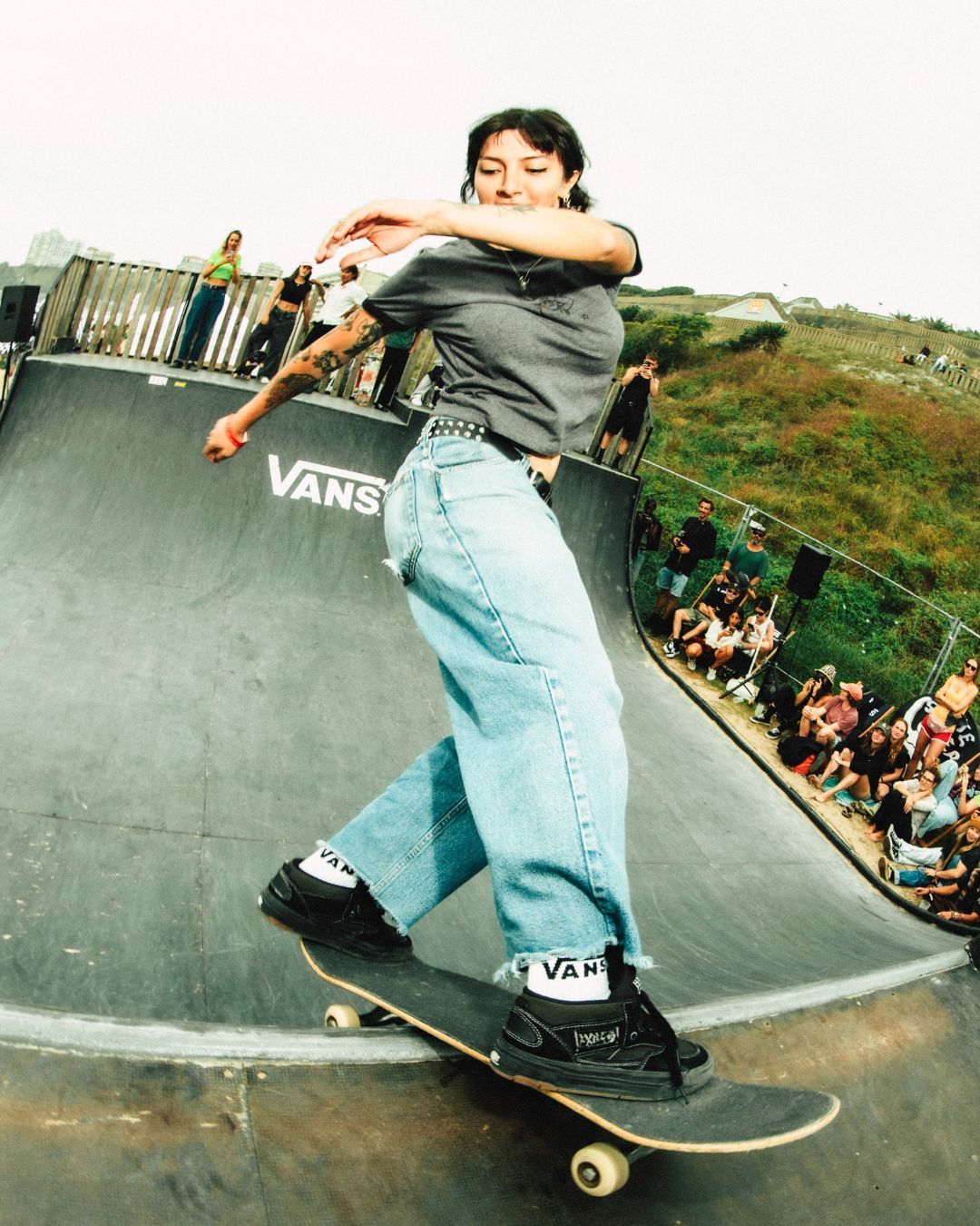 L’énergie du surf rencontre l’art et l’inclusion au Queen Festival de Biarritz  Trois jours de sport et d’art pour célébrer la diversité