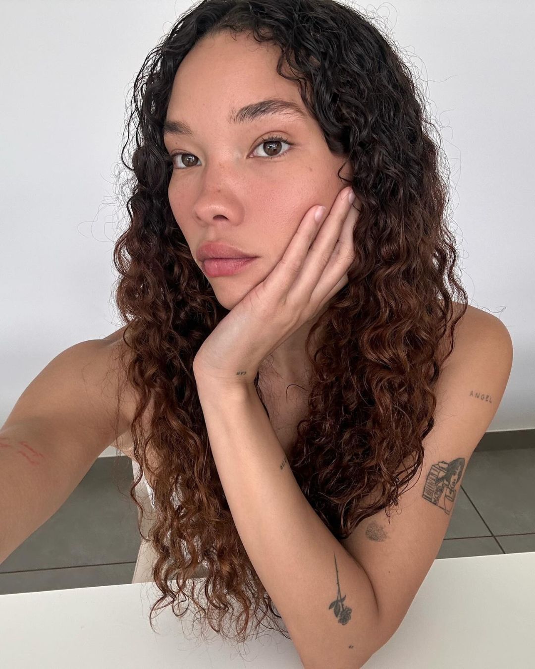 Cosa sono gli oligopeptidi? Uno degli ingredienti più interessanti della skincare