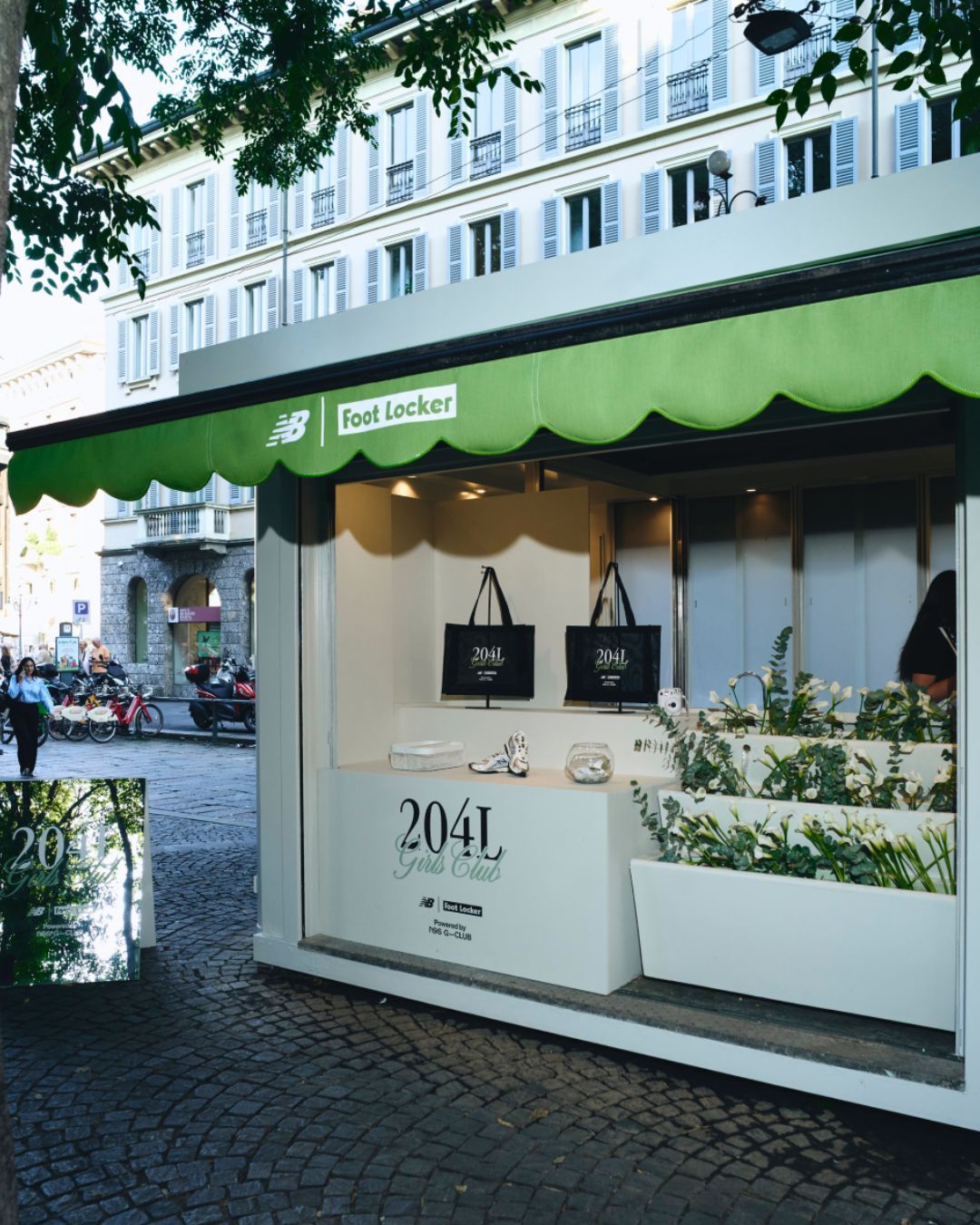 Foot Locker colors Milan matcha green with the help of nss G-Club 'For the launch of the brand new New Balance 204L