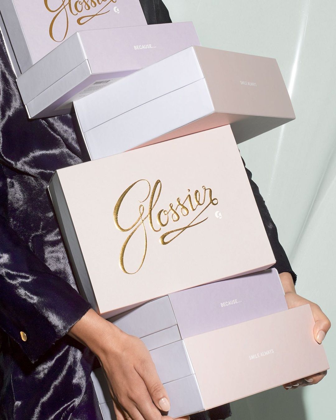 Le blind box sono la nuova frontiera del beauty? I brand riscoprono il potere dell&apos;effetto sorpresa