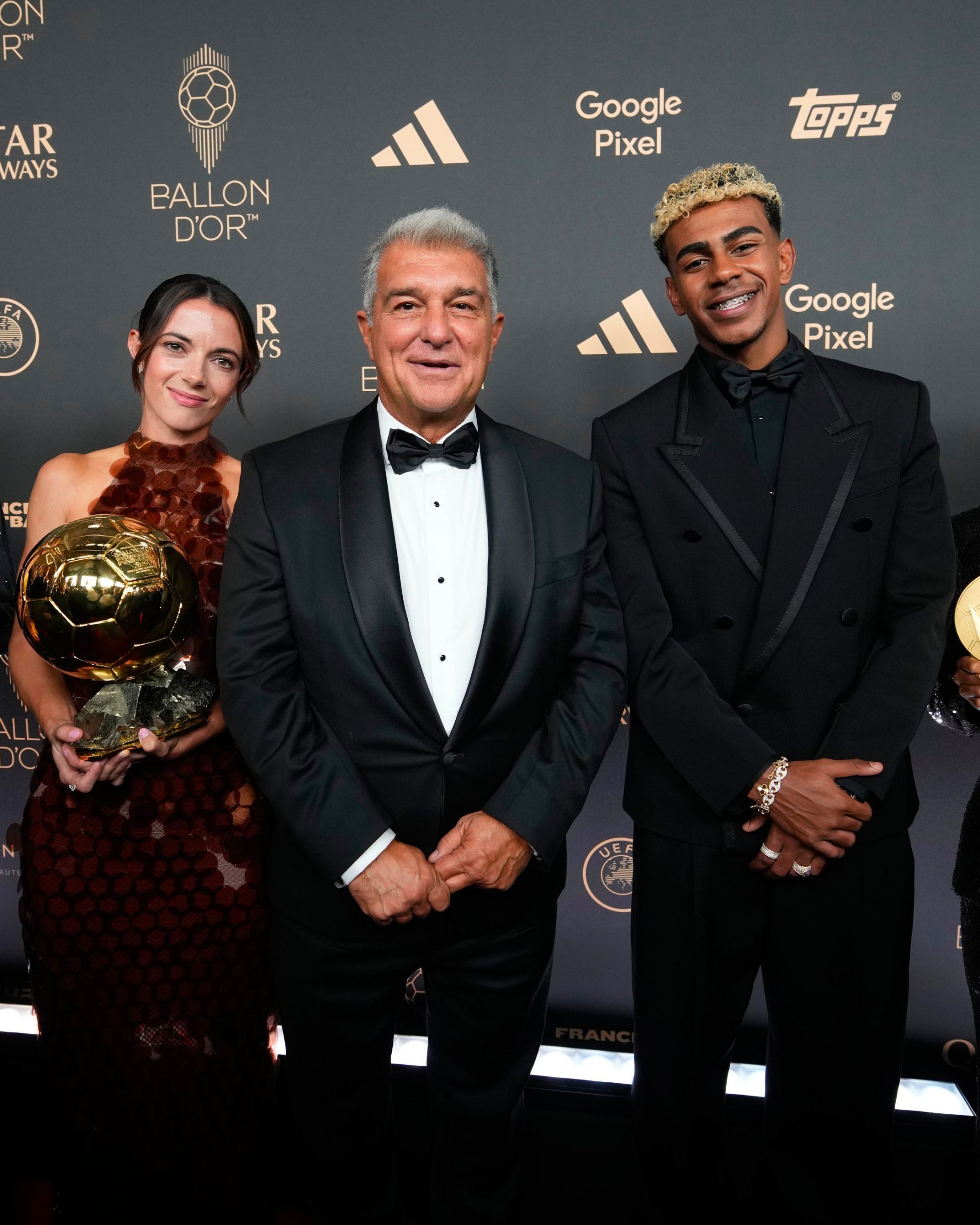 Il Barcellona ha presentato un font speciale per Lamine Yamal e Aitana Bonmatí Un omaggio per la vittoria del Trofeo Kopa e del Pallone d&apos;Oro