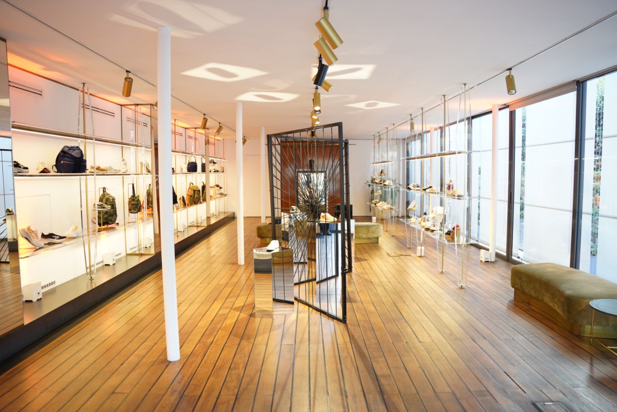 Premiata's artisanal experimentation for SS26 The Italian brand's new collection combines precious materials and archival references | Image 582794