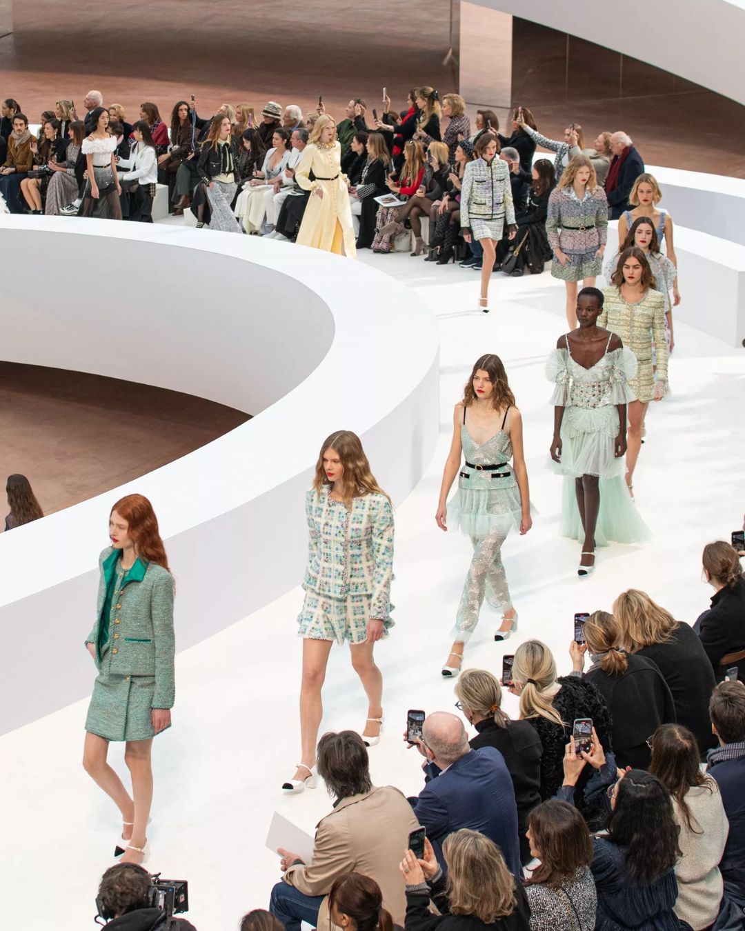 5 shows à ne pas manquer à la Paris Fashion Week SS26 Women&apos;s Paris, terre de tous les débuts