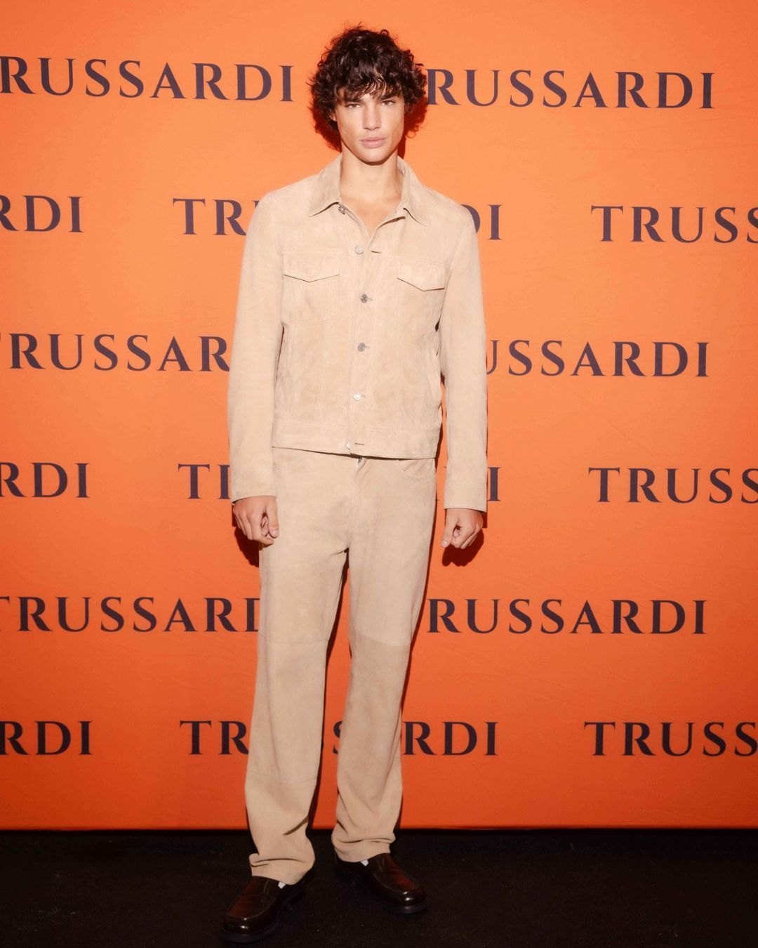 Fernando Lindez: I piccoli atti di cura cambiano il mondo Intervista al protagonista del cortometraggio di Trussardi, The Gentle Society