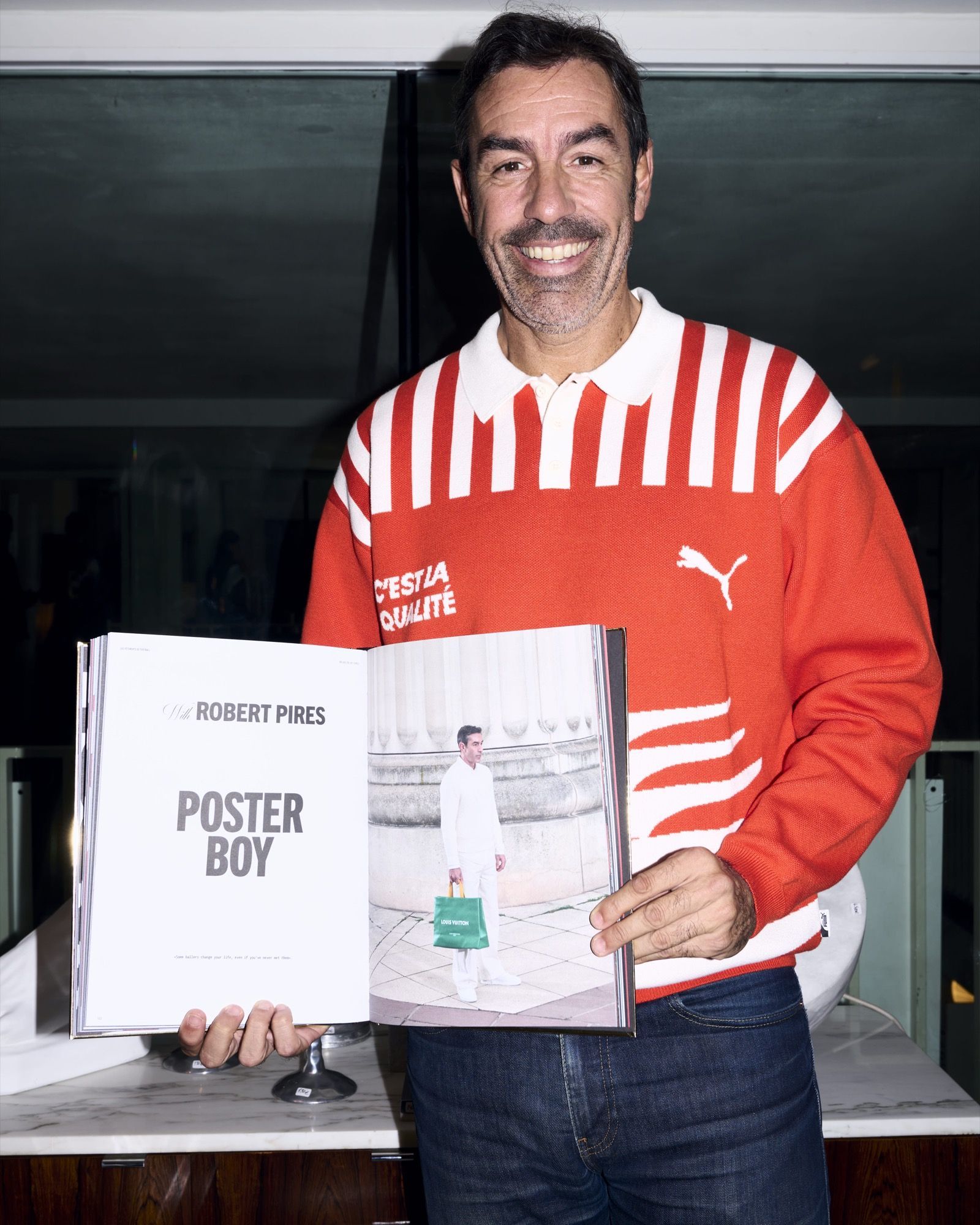 Les Vêtements de Football arrived in Paris The undisputed star: Robert Pirès