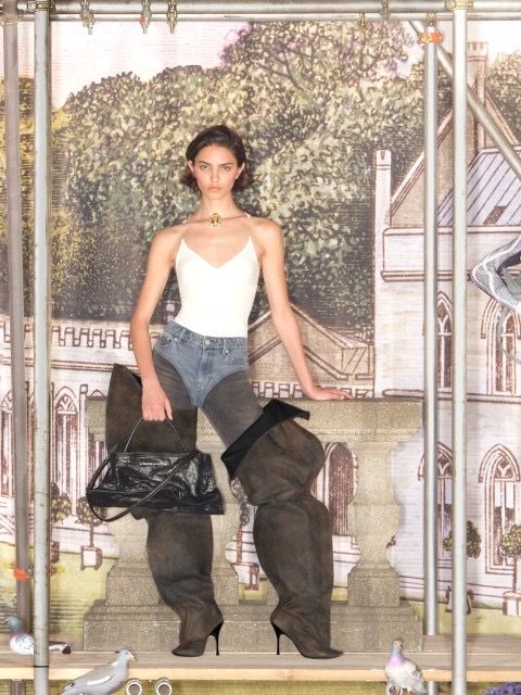 The new collection of H&M and Glenn Martens The ironic campaign celebrates style and self-expression | Image 588015