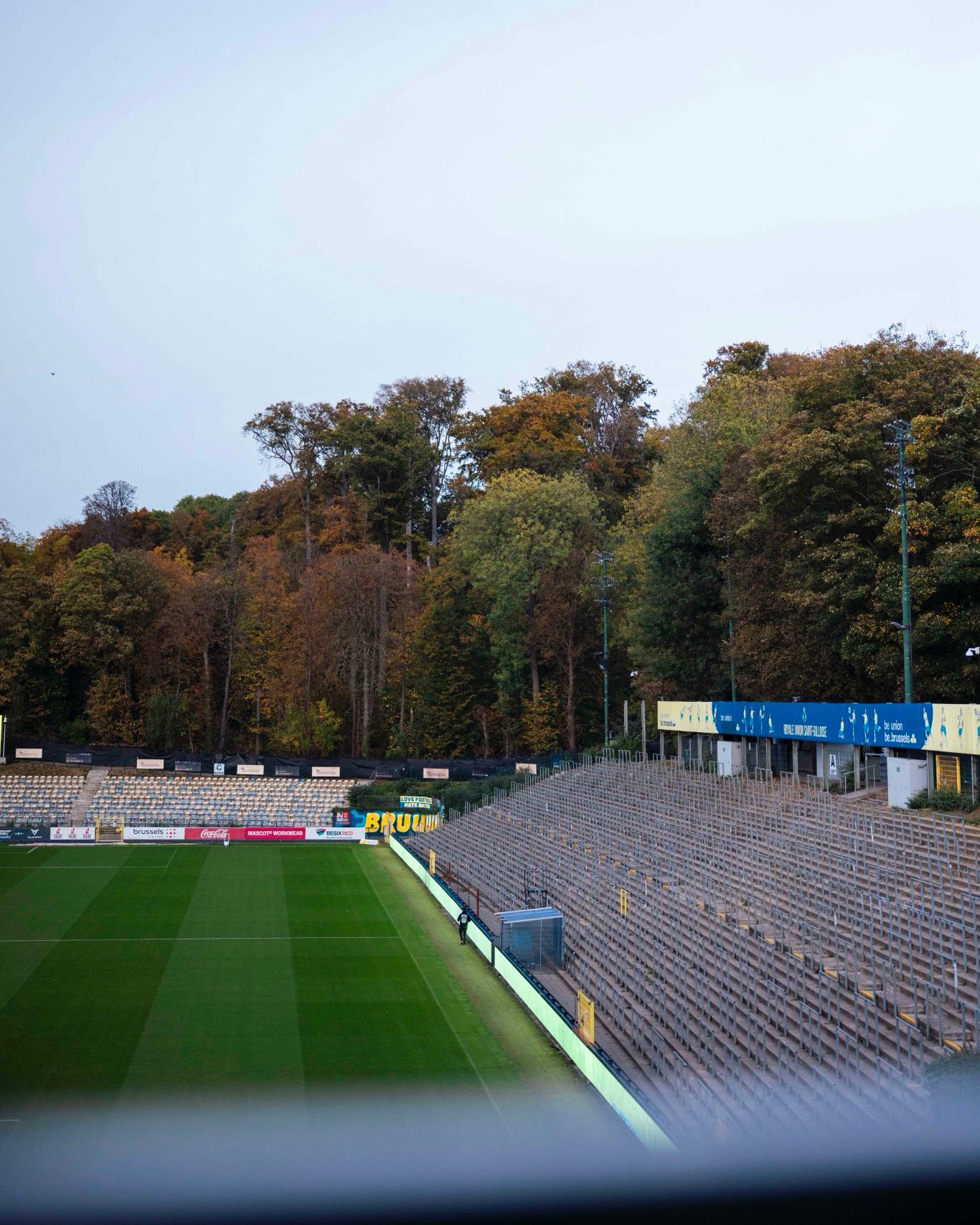 Why isn't Union Saint-Gilloise playing in its own stadium in the Champions League? Short answer: it does not comply with UEFA regulations