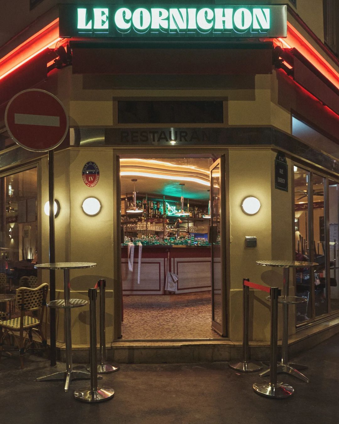 The imperfect return of the 1980s aperitif Through the collaboration between Le Cornichon and Bar Nico, the spirit of Milan moves to Paris and questions contemporary conviviality
