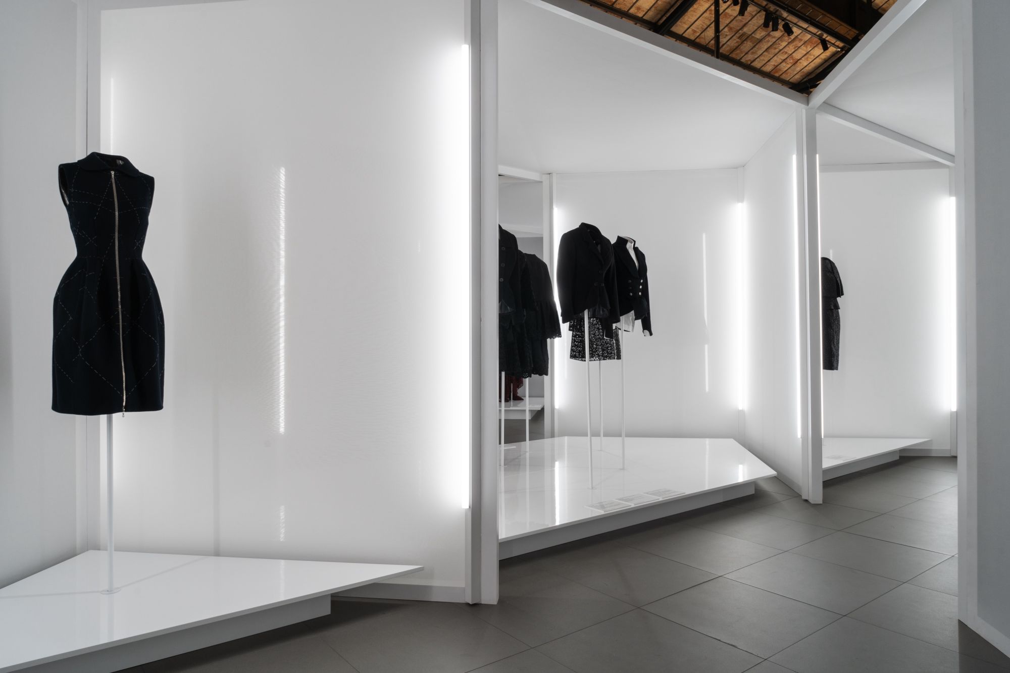 Alaïa and Balenciaga on display at the Textile Museum in Prato For its fiftieth anniversary, the museum brings together two titans of haute couture | Image 589119