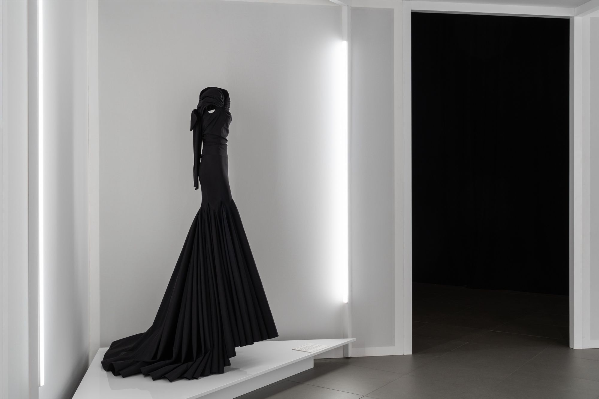 Alaïa and Balenciaga on display at the Textile Museum in Prato For its fiftieth anniversary, the museum brings together two titans of haute couture | Image 589116