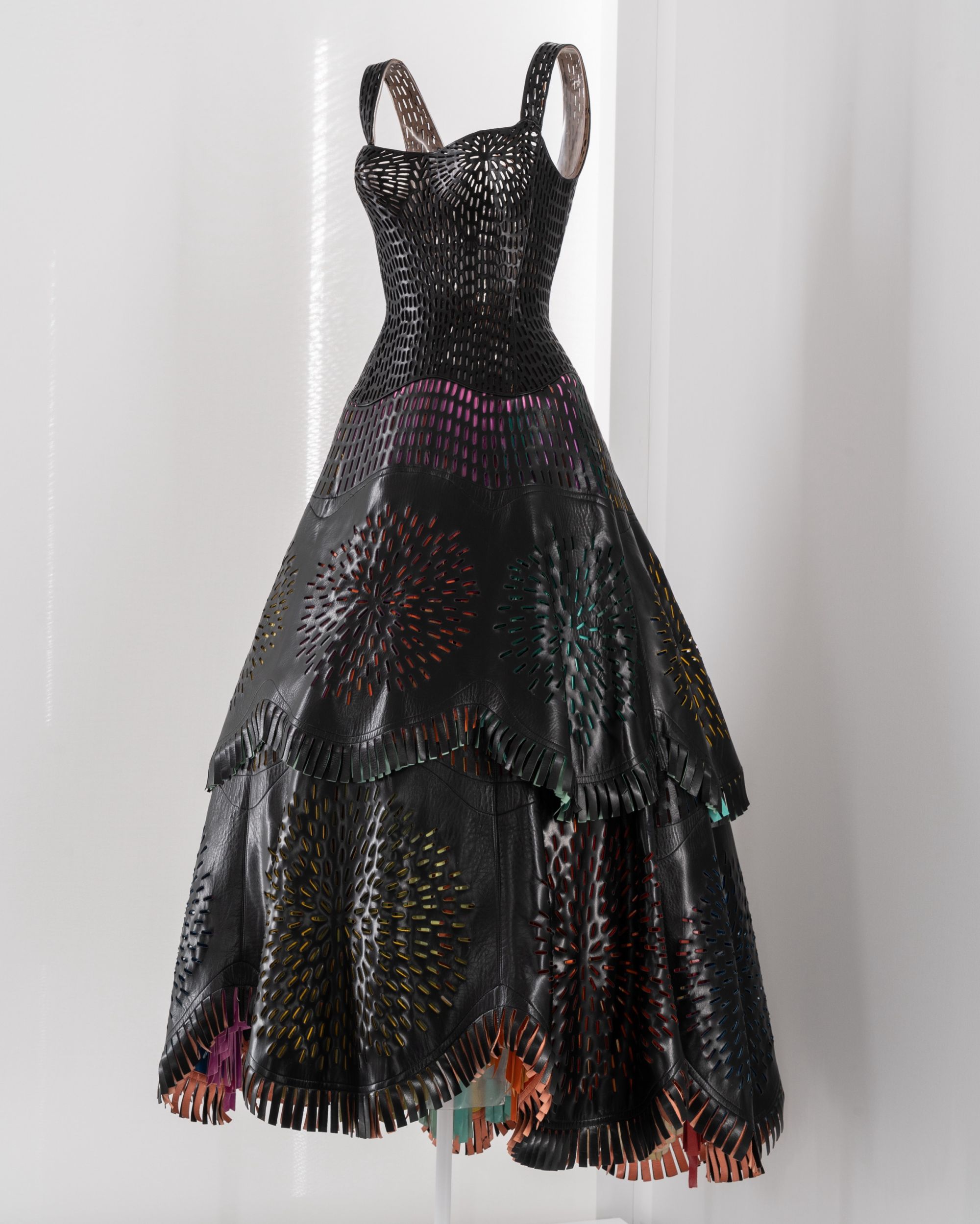 Alaïa and Balenciaga on display at the Textile Museum in Prato For its fiftieth anniversary, the museum brings together two titans of haute couture | Image 589112