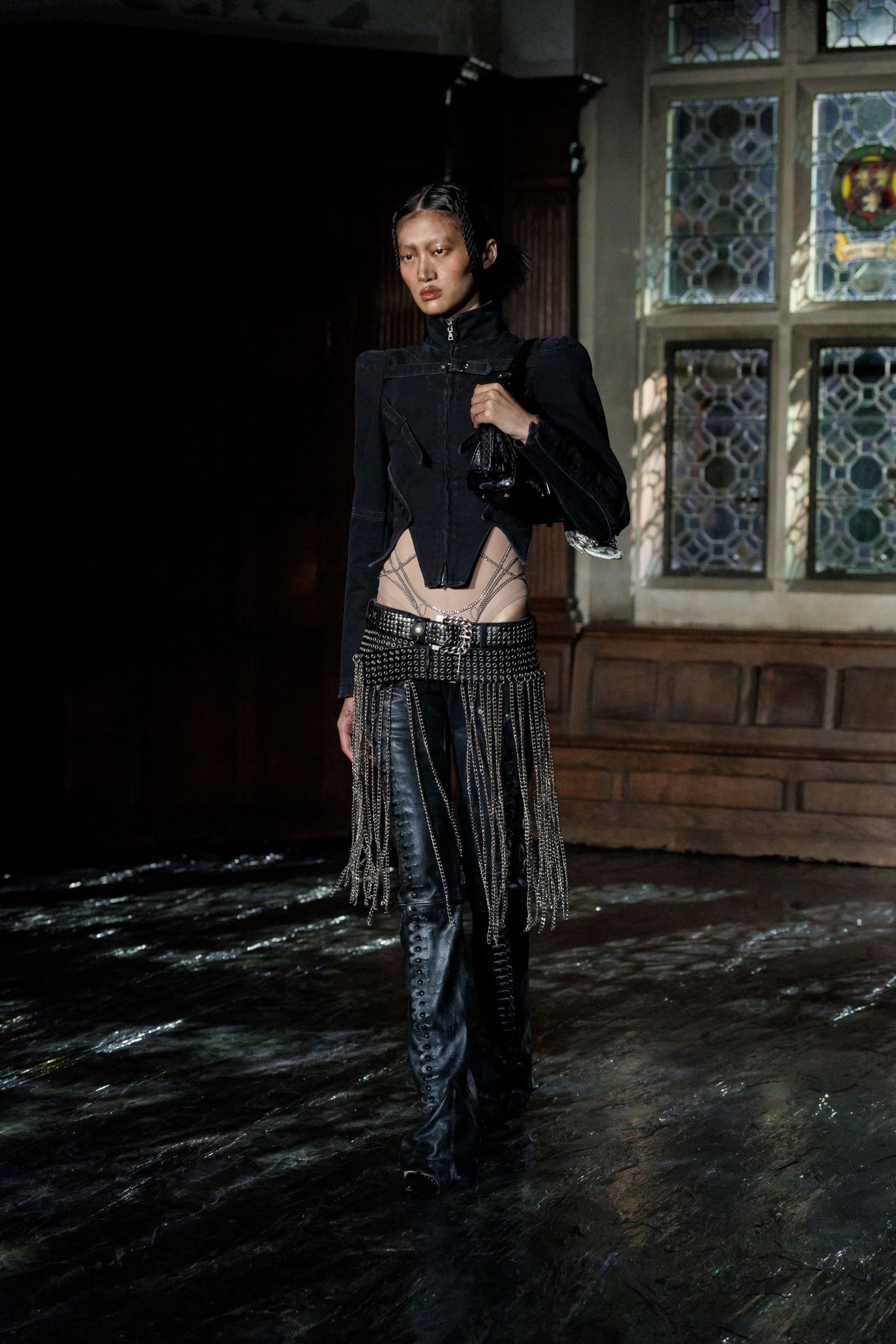 Cosa sono le antisocial jacket? I significati della tendenza che ci vuole (in)visibili | Image 589434