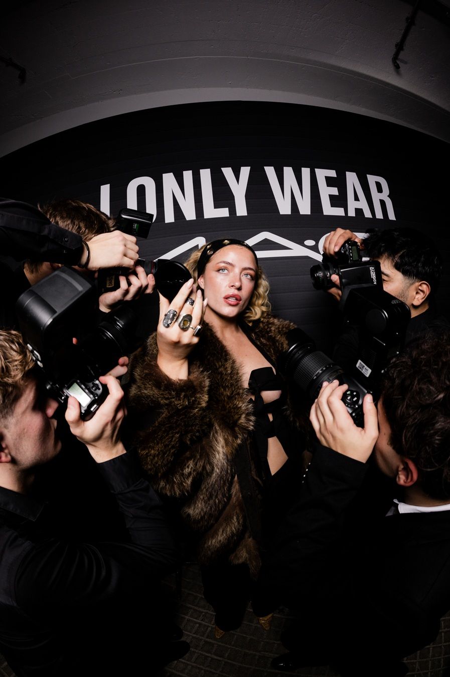 MAC Cosmetics celebra i nuovi fondotinta MAC Studio Con un esclusivo party berlinese | Image 589796