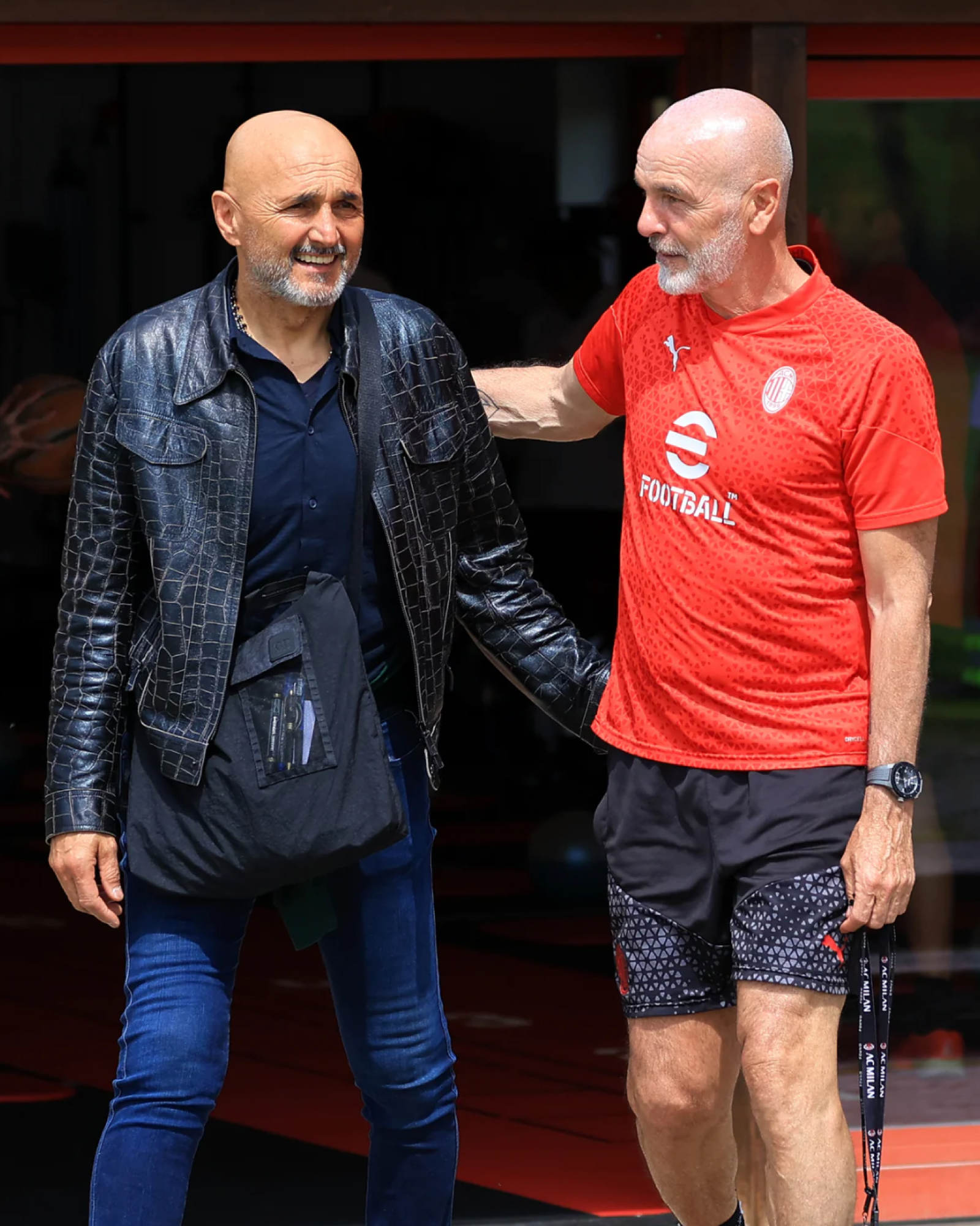Lo stile di Luciano Spalletti è inimitabile Avete mai visto altri allenatori indossare adidas Copa Mundial?