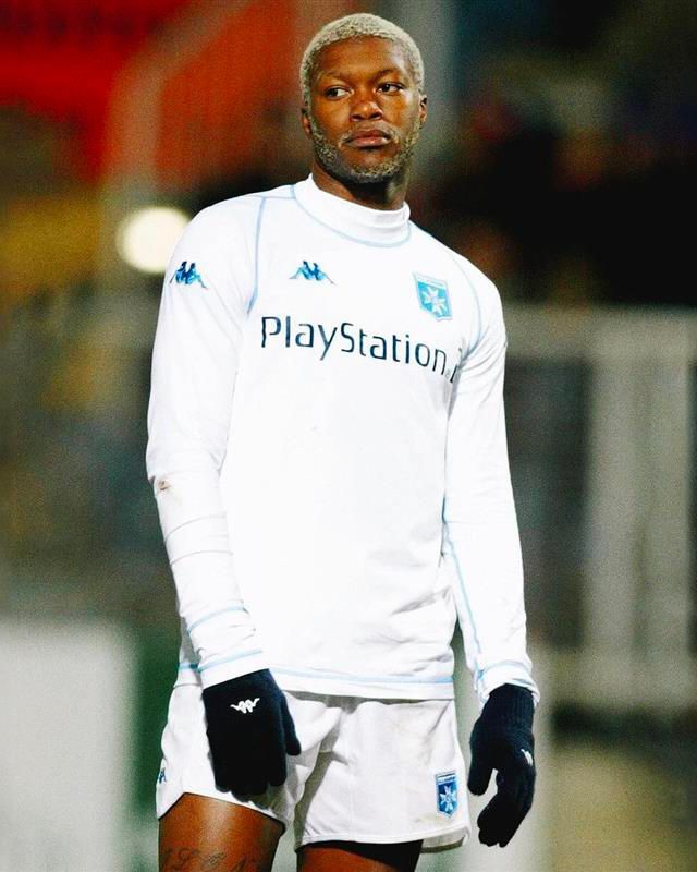 25 anni dopo, la Kombat resta un&apos;icona di stile Djibril Cissé è il protagonista della campagna globale di Kappa