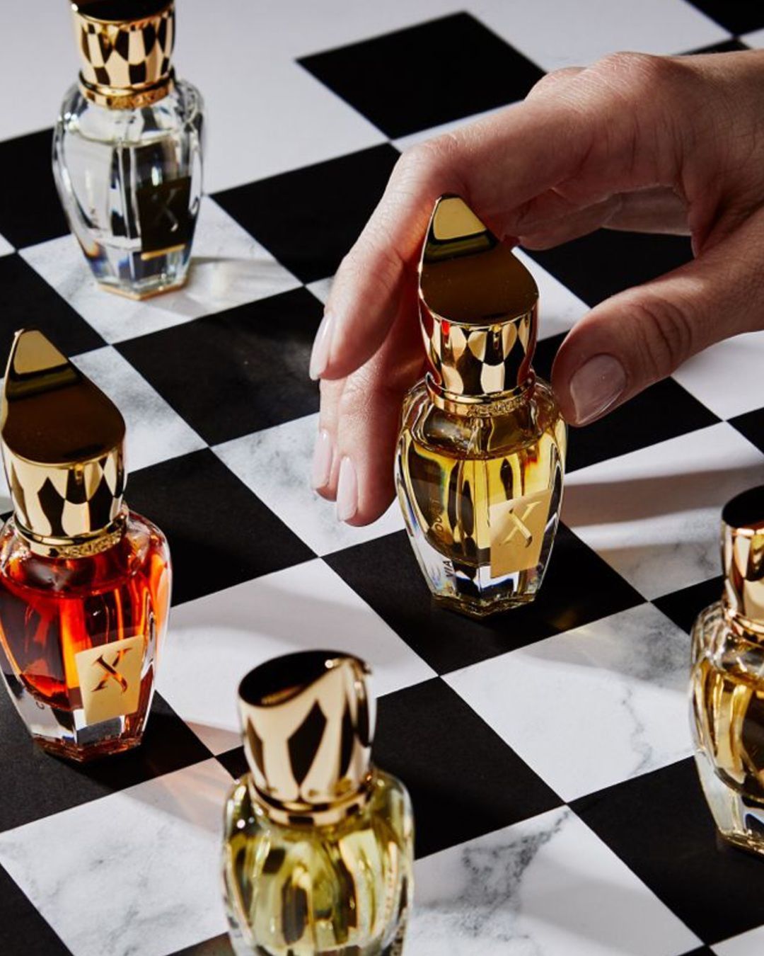 Piccolo (e ironico) galateo del profumo Come non trasformare la tua eau de parfum in un’arma chimica