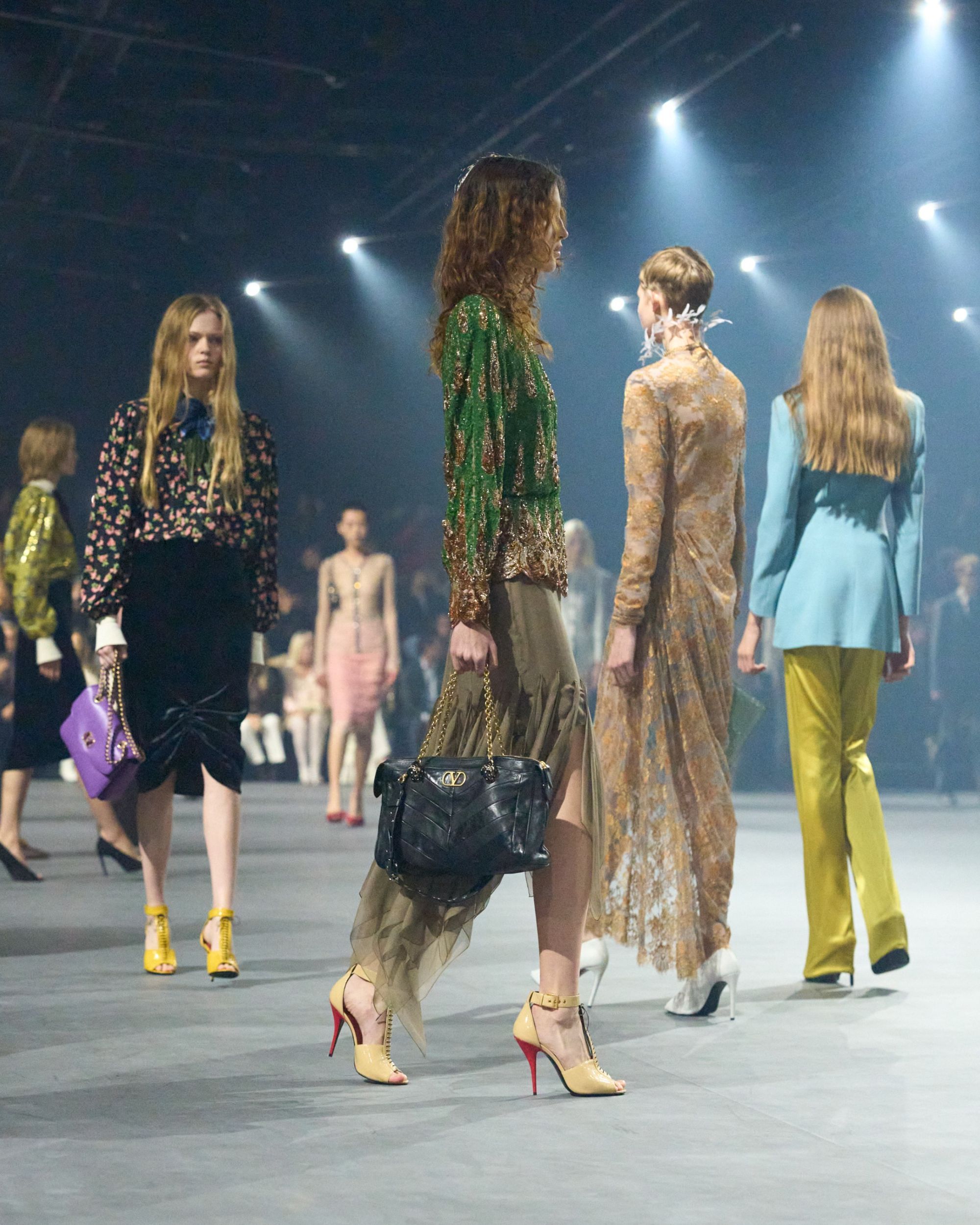Valentino needs money For this reason, Kering and Mayhoola have contributed €100 million to the company