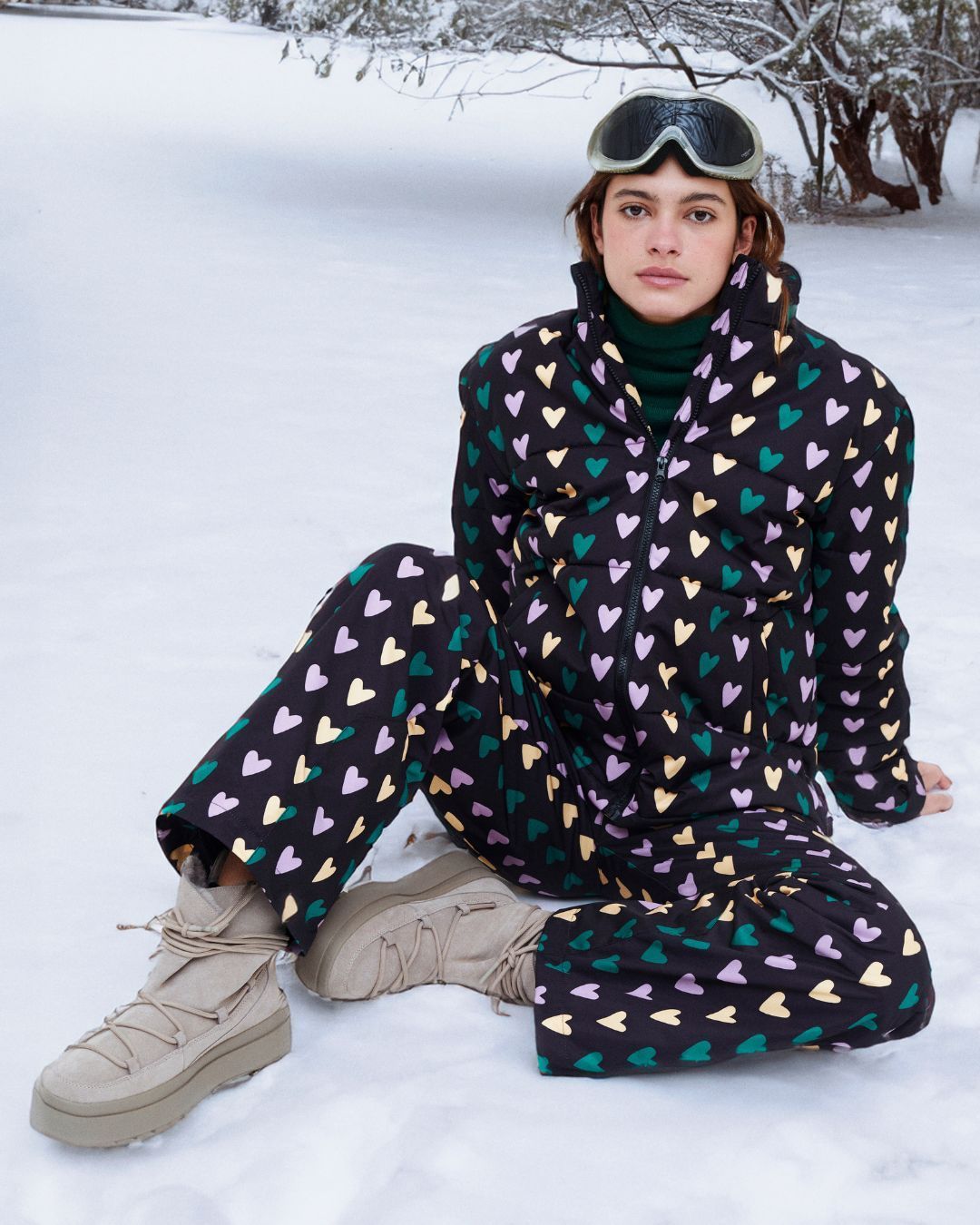 Compañía Fantástica launches Fantastic Ski Why do we need color even on the snow?