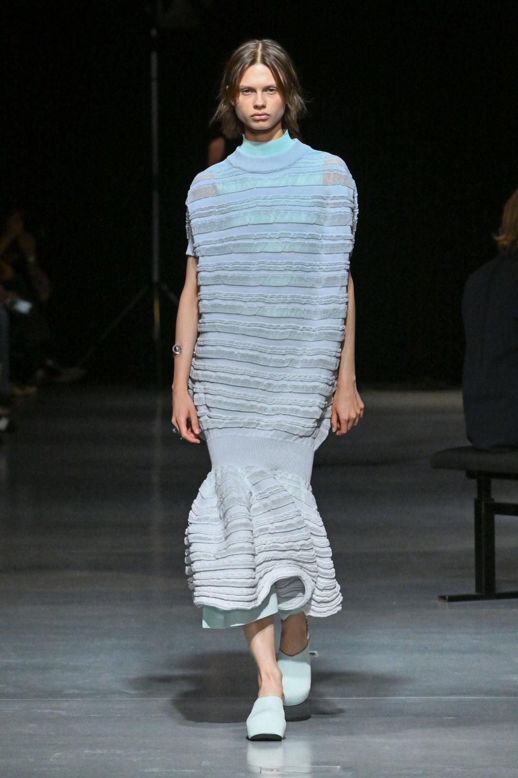 Are garden clogs this winter's it shoe? After the summer of jelly shoes, it's time for the Dutch shoe | Image 591558