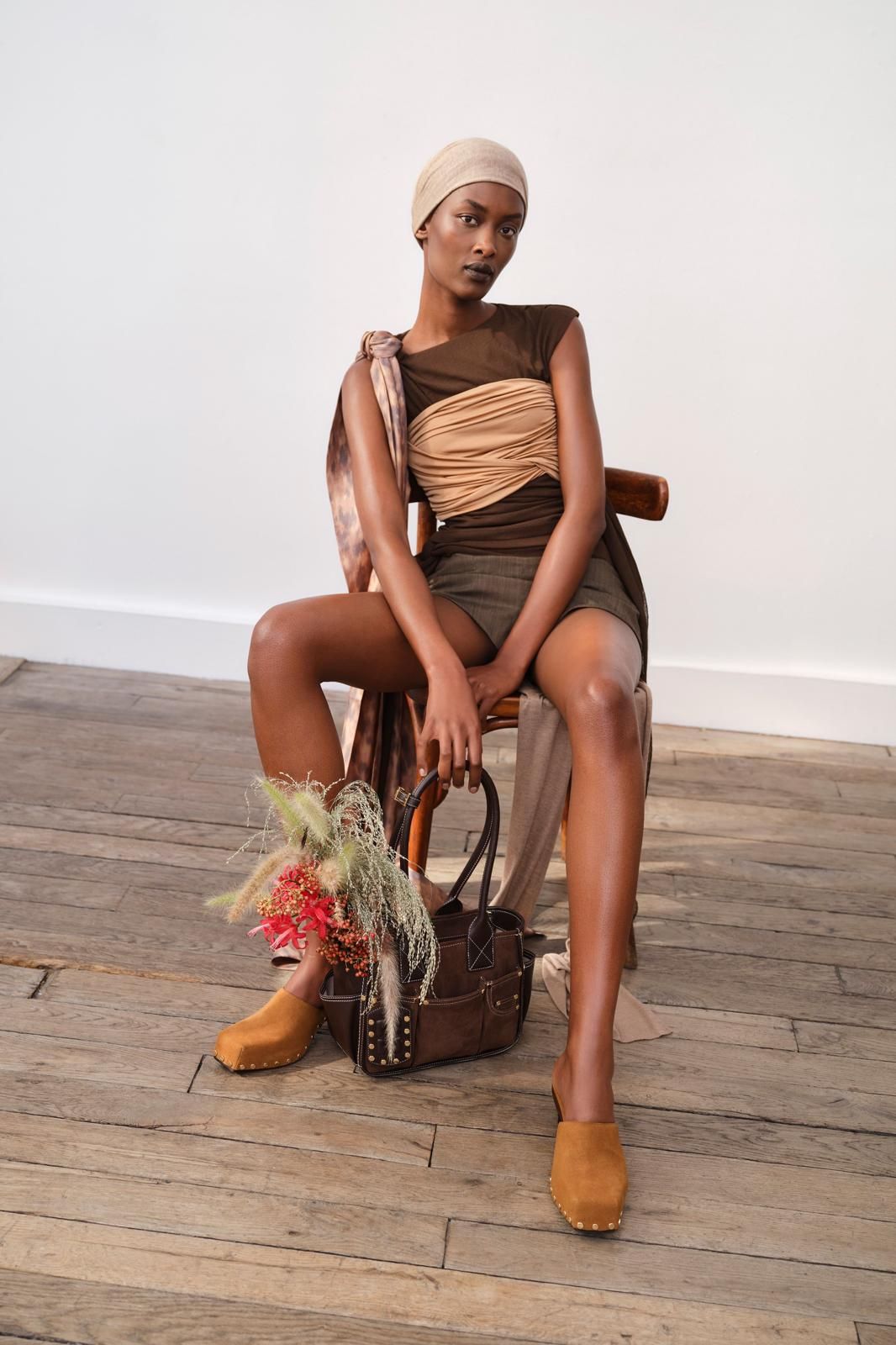 Are garden clogs this winter's it shoe? After the summer of jelly shoes, it's time for the Dutch shoe | Image 591553