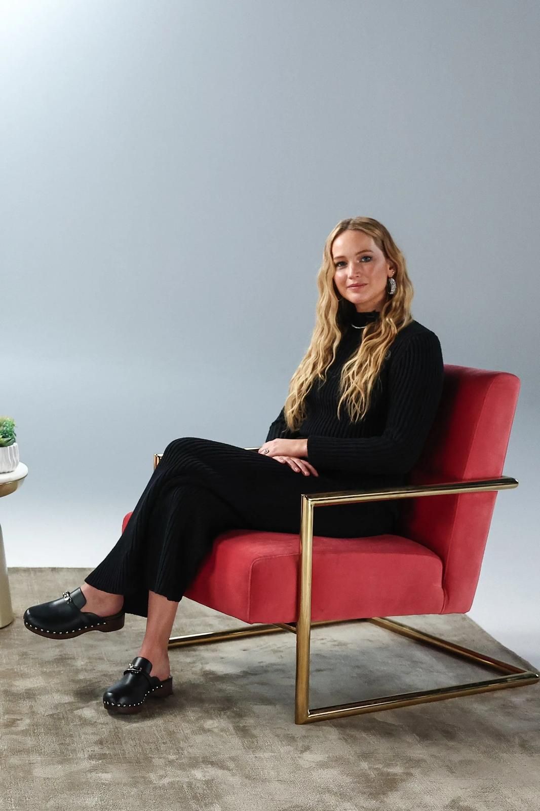 Are garden clogs this winter's it shoe? After the summer of jelly shoes, it's time for the Dutch shoe | Image 591548