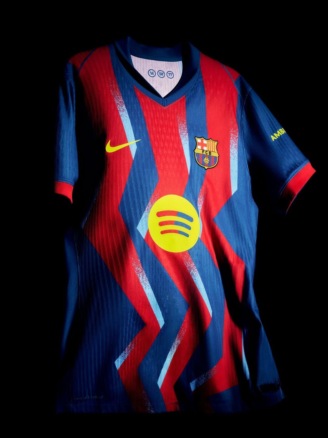 Barcelona&apos;s new fourth kit is dedicated to their victory in El Clásico in 2005 Ronaldinho vibes