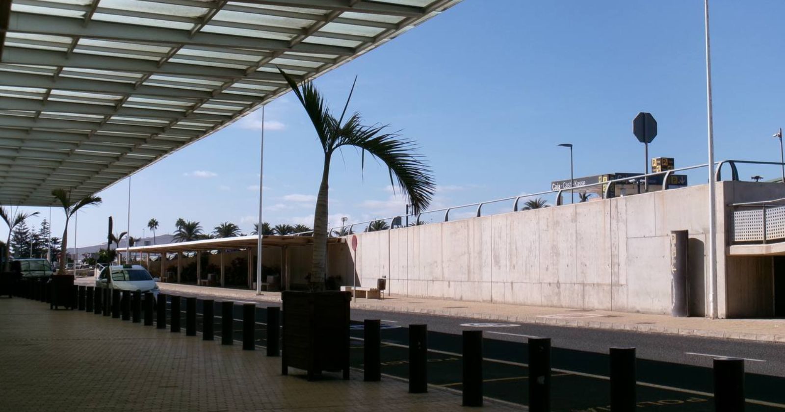 Group travel 2025: Utravel experience in Fuerteventura between surf, yoga and real connections