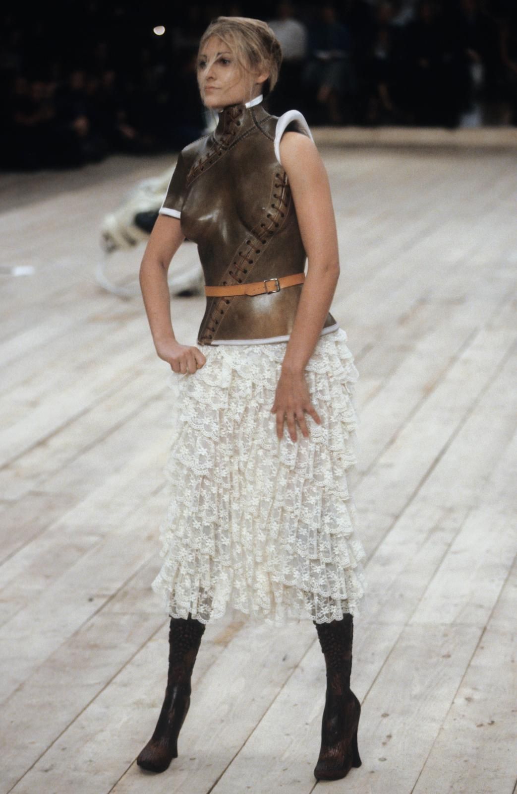 Is fencing the new obsession of fashion? After tennis-core, it's time for fencing fashion | Image 592339