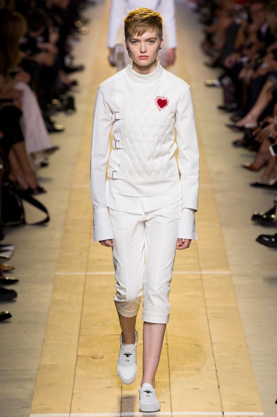 Is fencing the new obsession of fashion? After tennis-core, it's time for fencing fashion | Image 592335