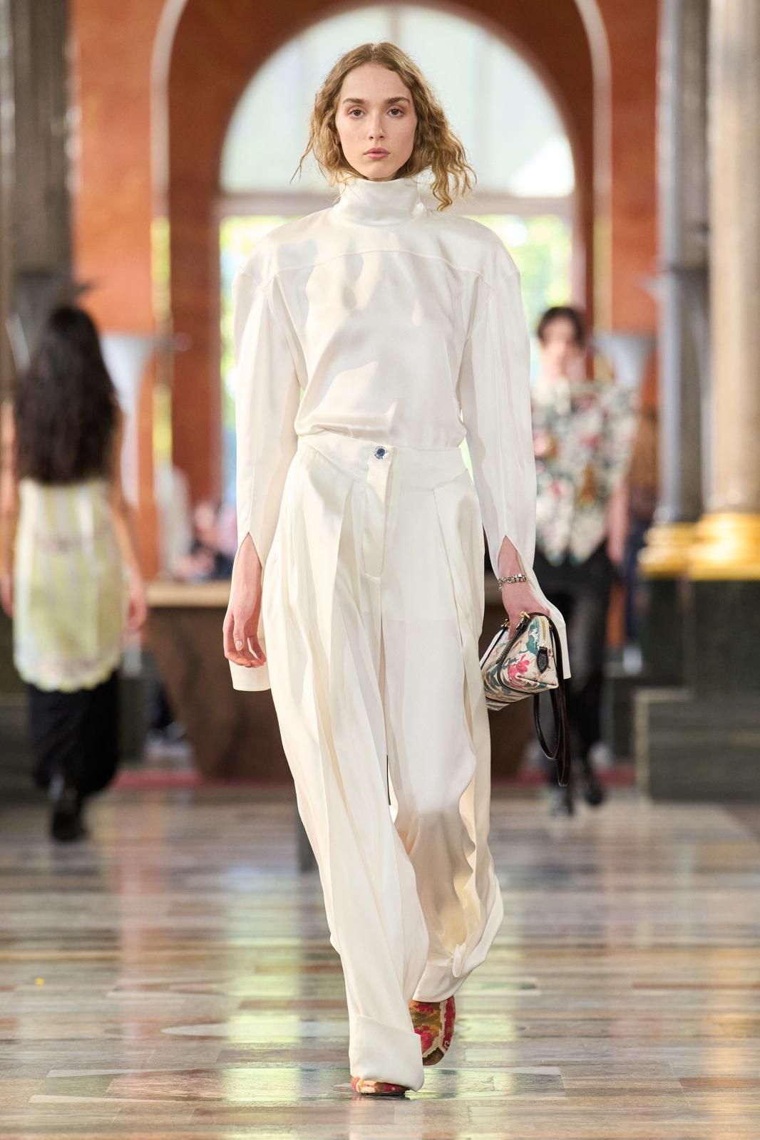 Is fencing the new obsession of fashion? After tennis-core, it's time for fencing fashion | Image 592326