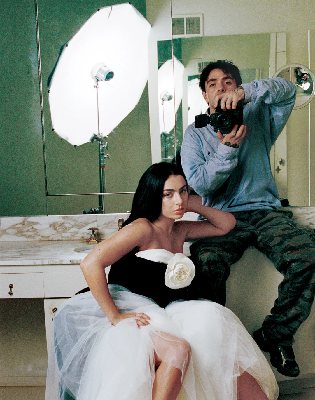 Qu’est-ce qu’un mockumentary ? Charli xcx est prête pour son The Moment et suit une longue tradition de l’un des genres les plus créatifs du cinéma