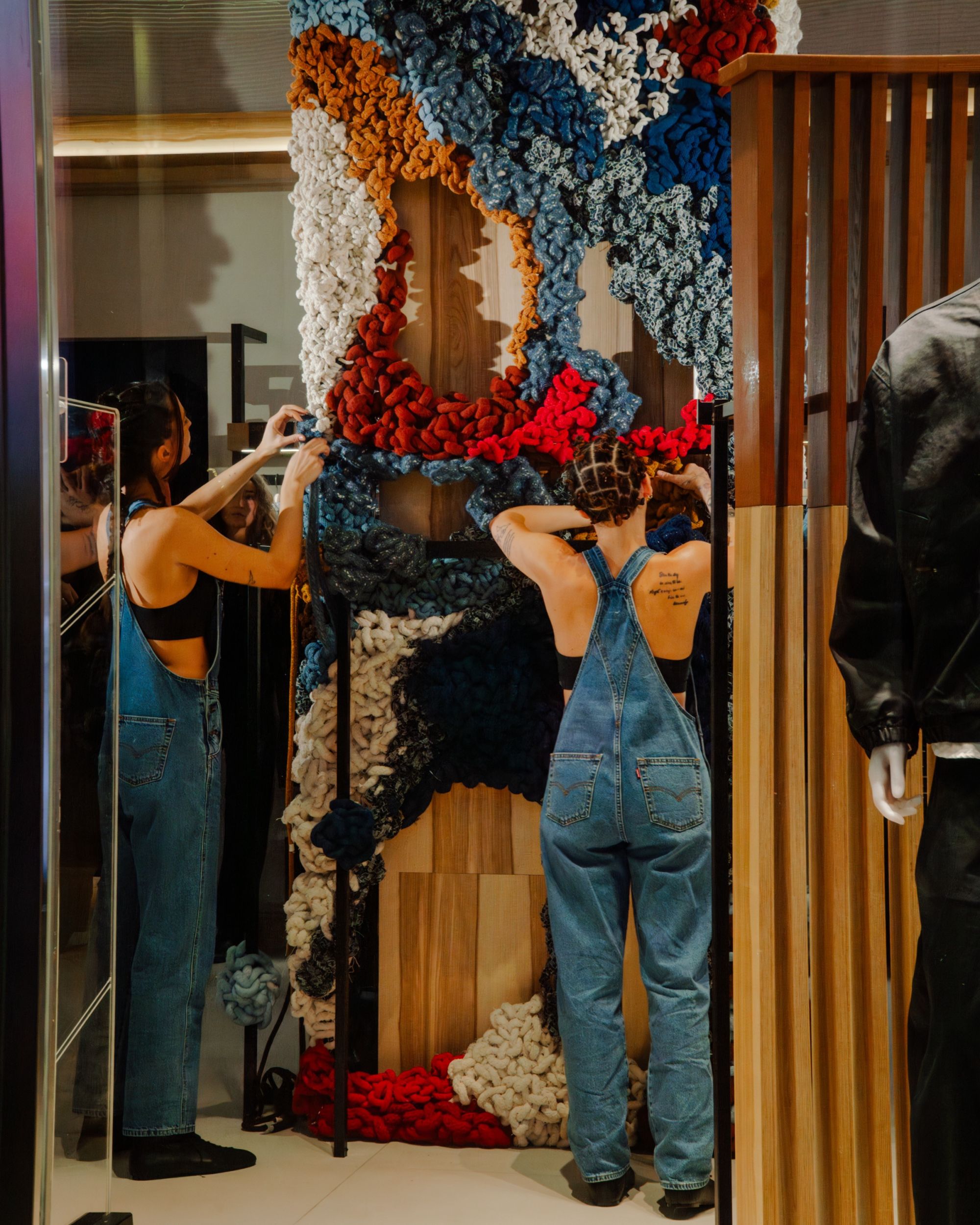 Levi’s® opens a new store in Milan with music, art, and denim The inauguration celebrated the union of these three worlds with the brand's community | Image 594468