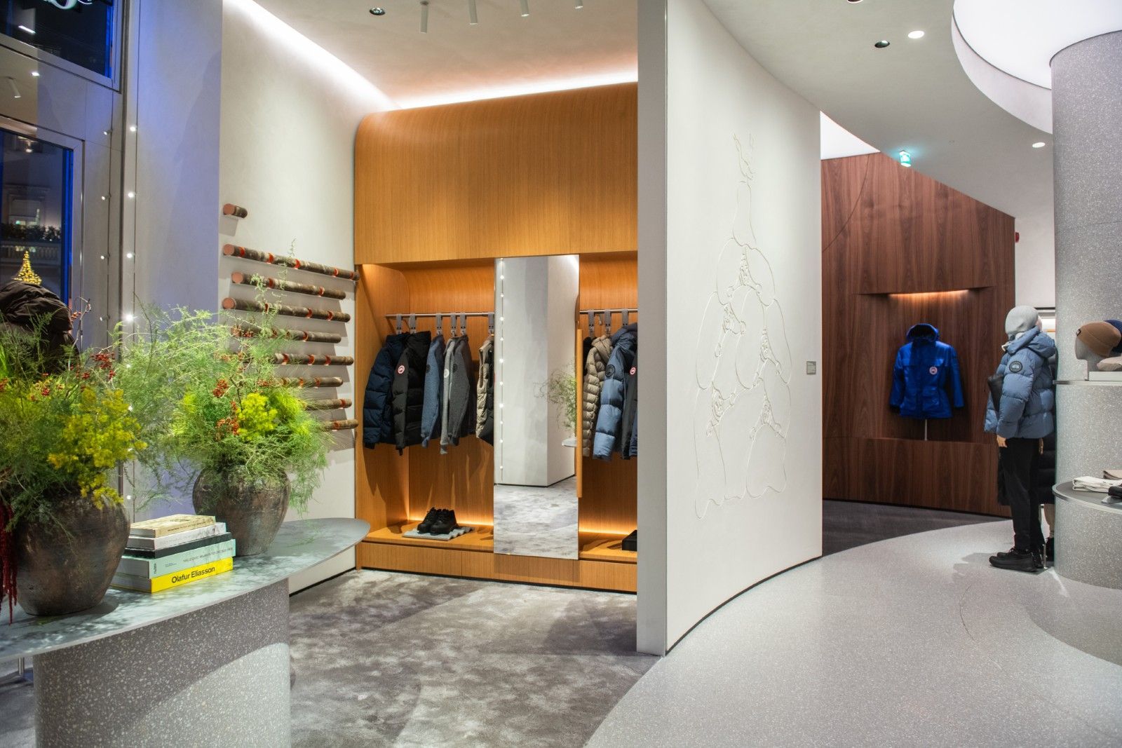 What went down at the opening of Canada Goose's new Italian flagship store in Milan A dialogue between the Arctic and the Alps in the heart of the Quadrilatero | Image 593476