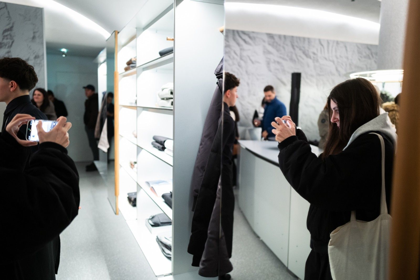 What went down at the opening of Canada Goose's new Italian flagship store in Milan A dialogue between the Arctic and the Alps in the heart of the Quadrilatero | Image 593619