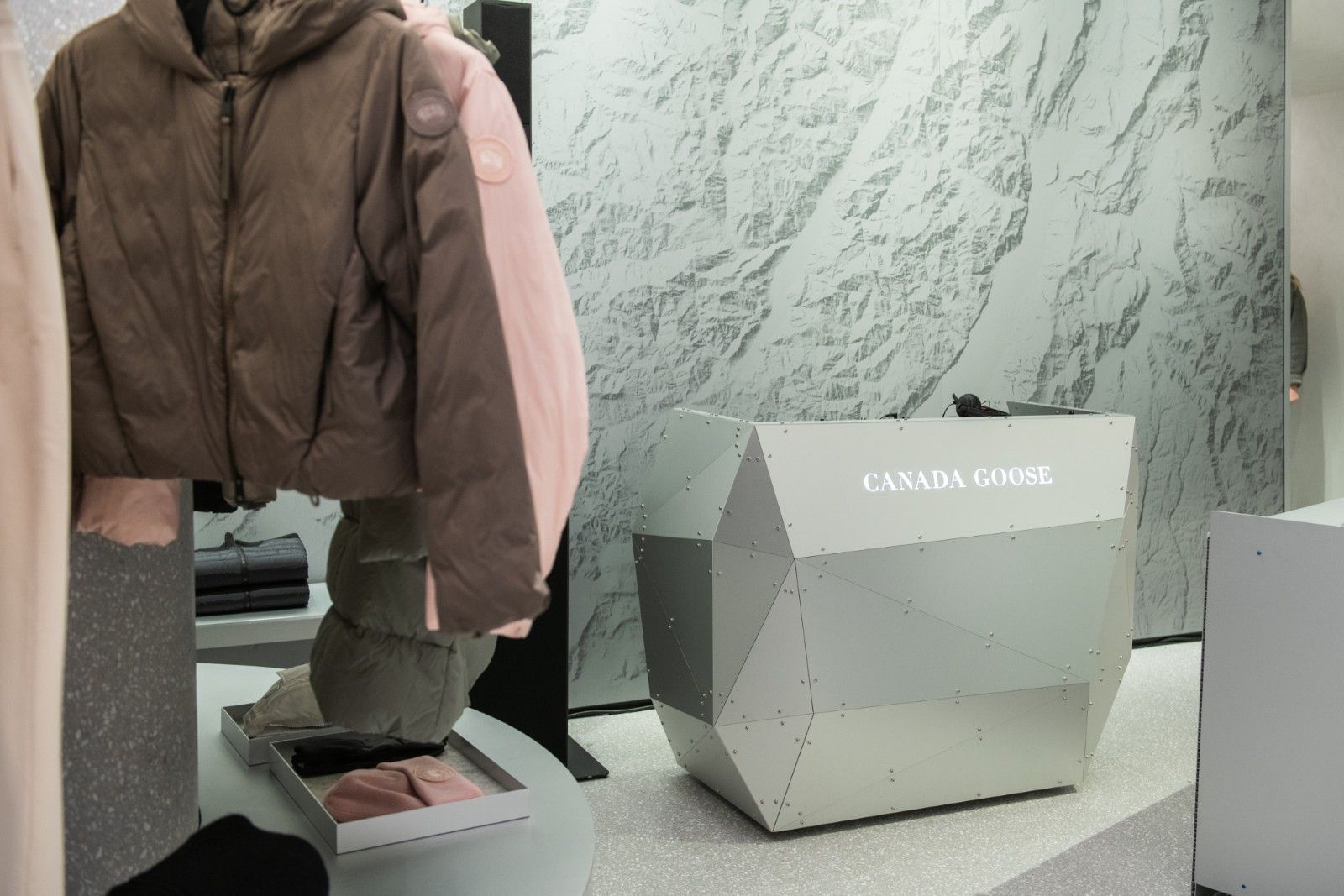 What went down at the opening of Canada Goose's new Italian flagship store in Milan A dialogue between the Arctic and the Alps in the heart of the Quadrilatero | Image 593469